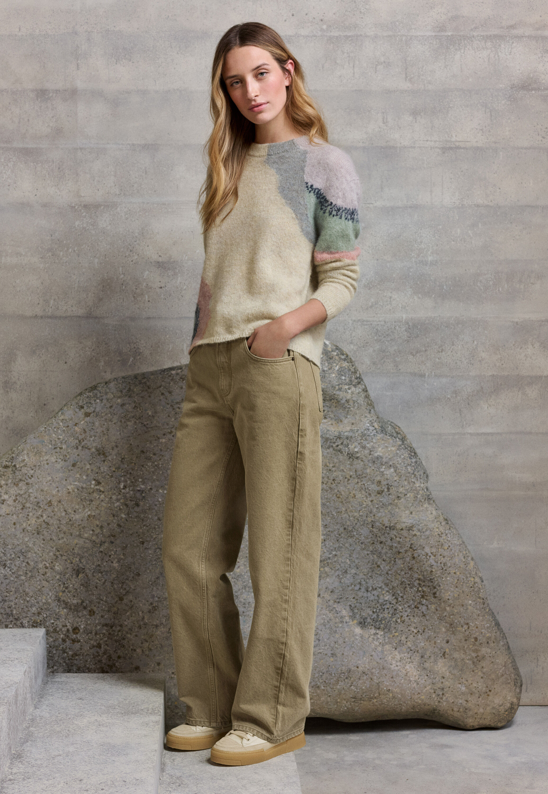 Straight-leg jeans