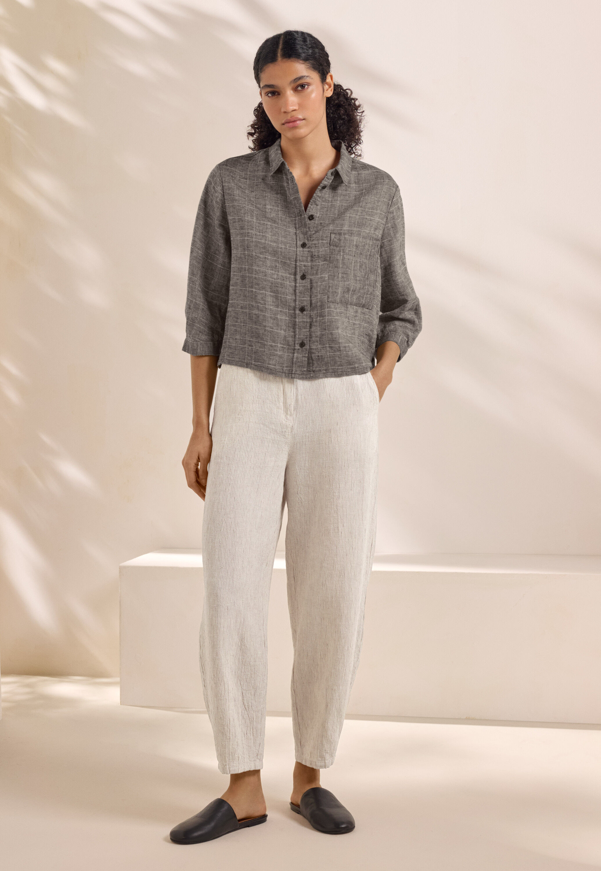 Striped dart-hem trousers