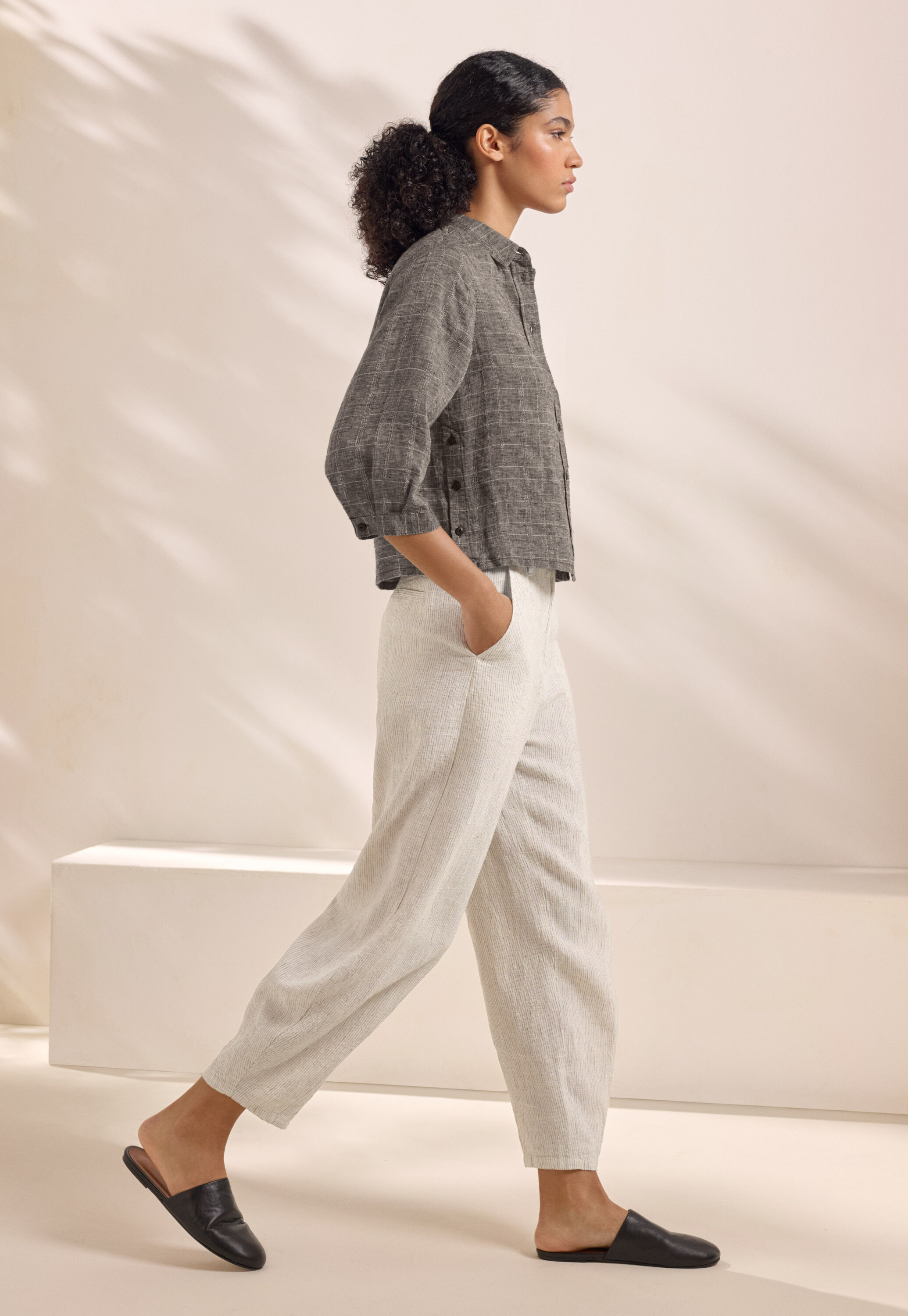 Striped dart-hem trousers