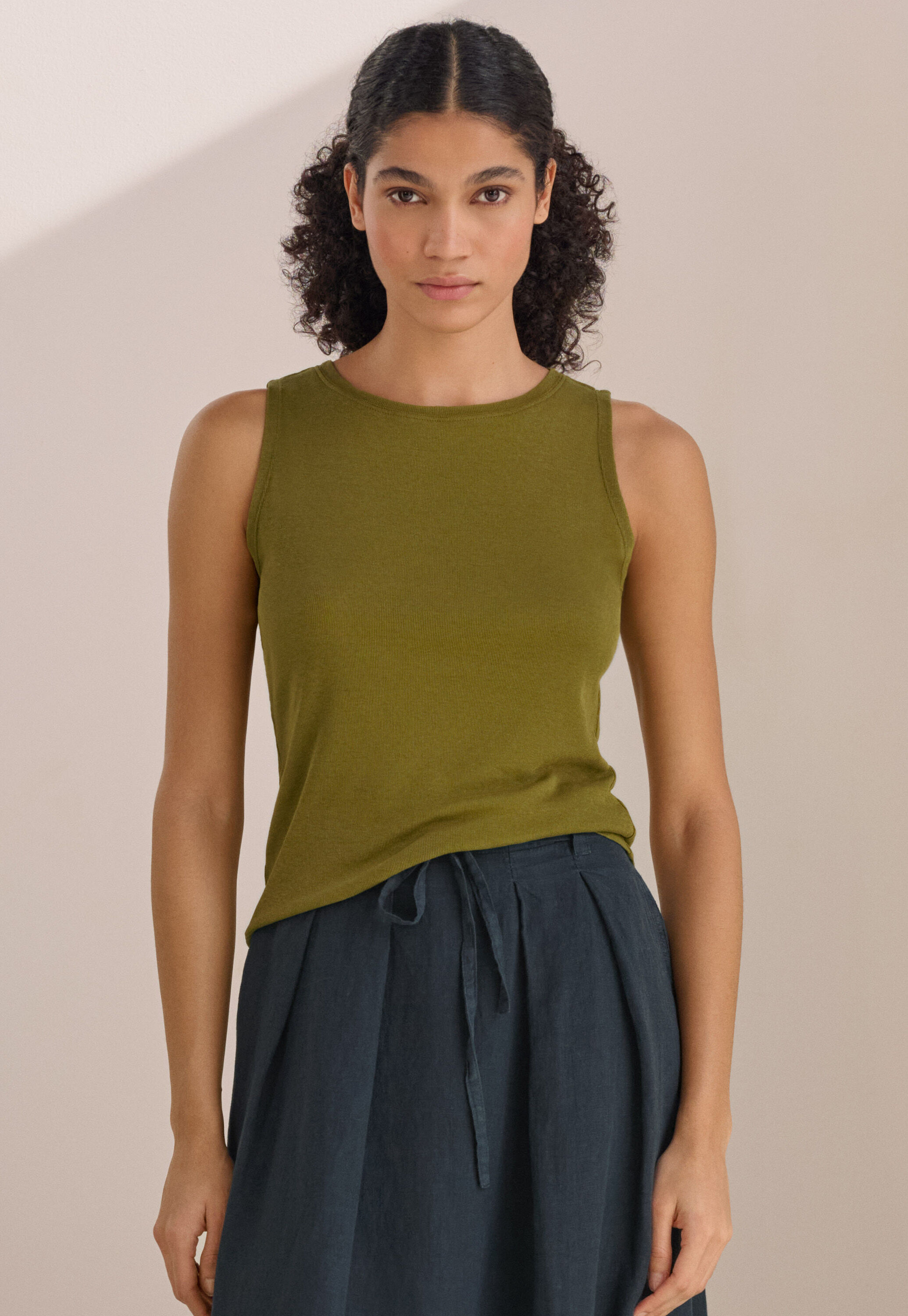 Funnel-neck top