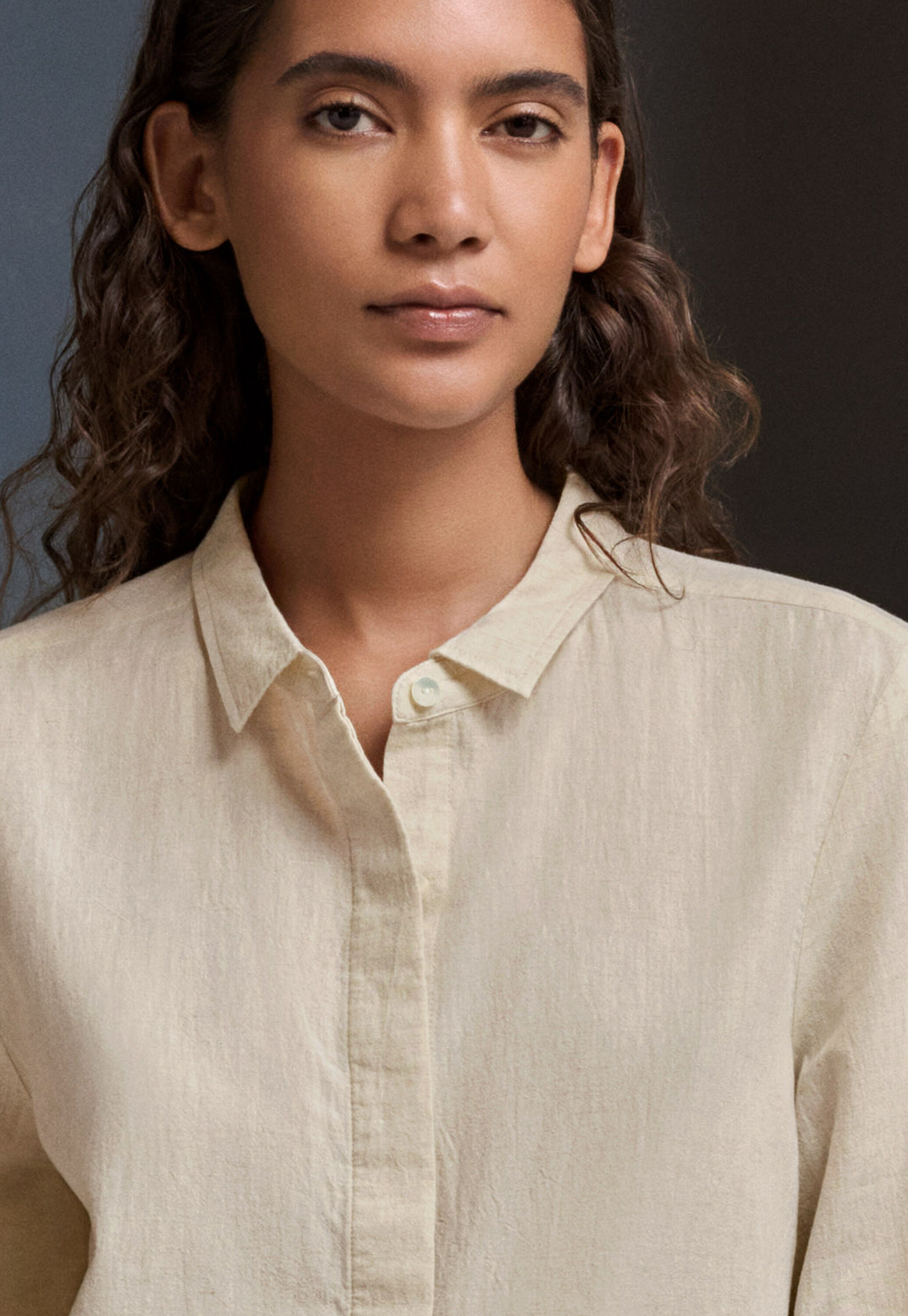 Curved hem shirt