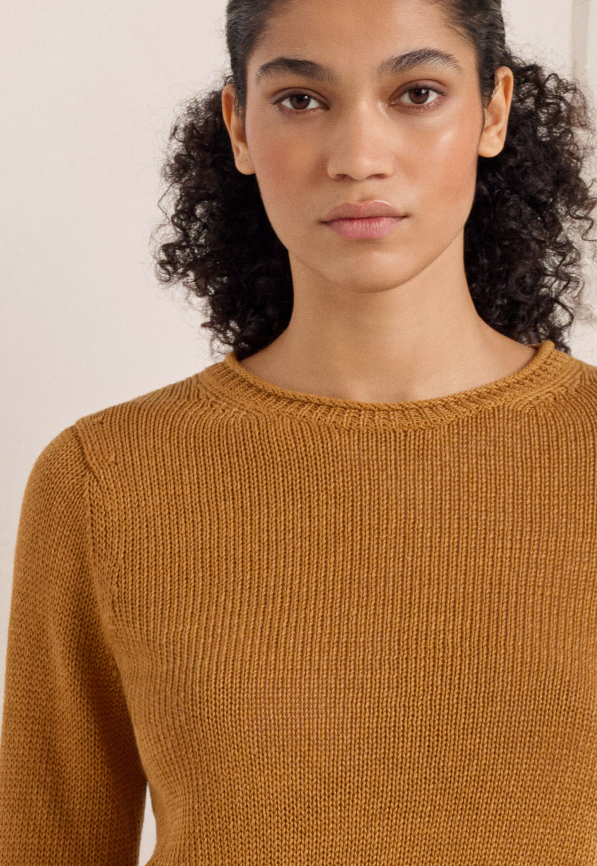 Round-neck sweater