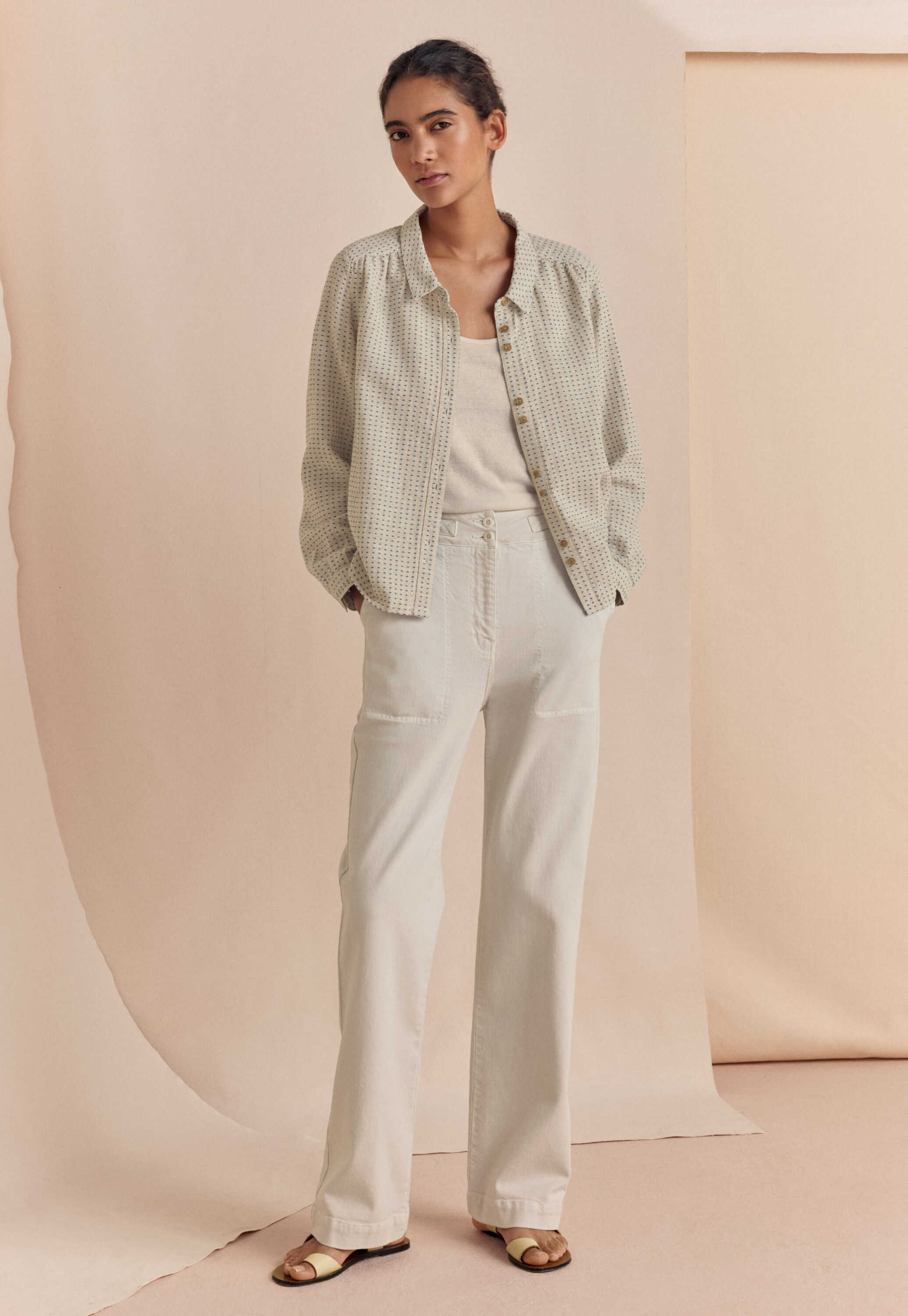 Straight-leg trousers