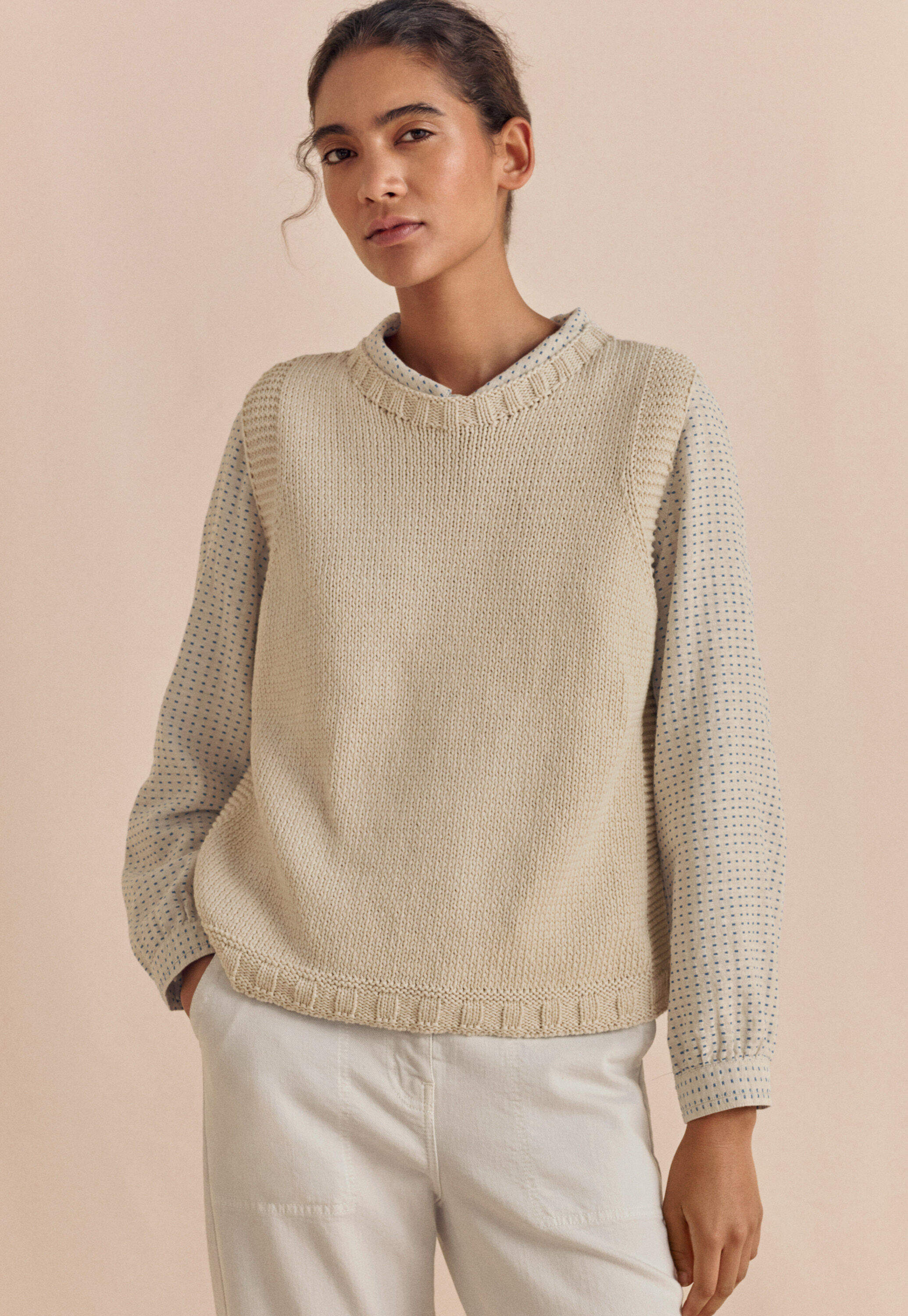 Sleeveless sweater