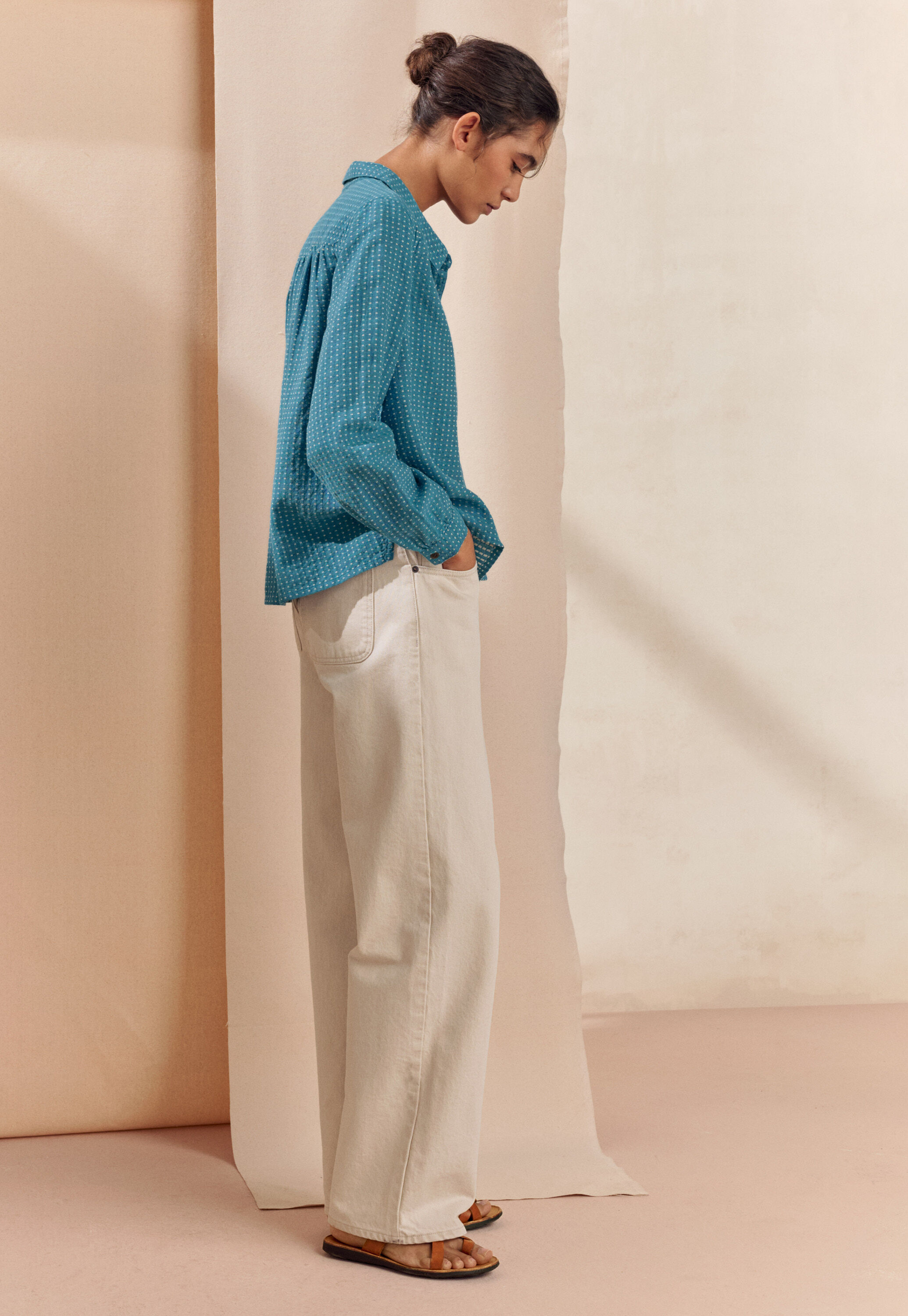 Straight-leg jeans