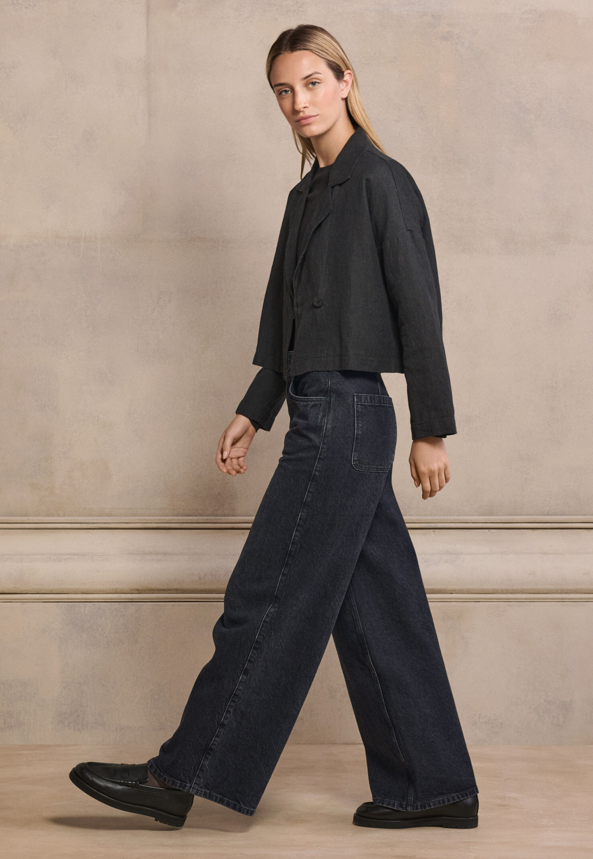 Wide-leg jeans