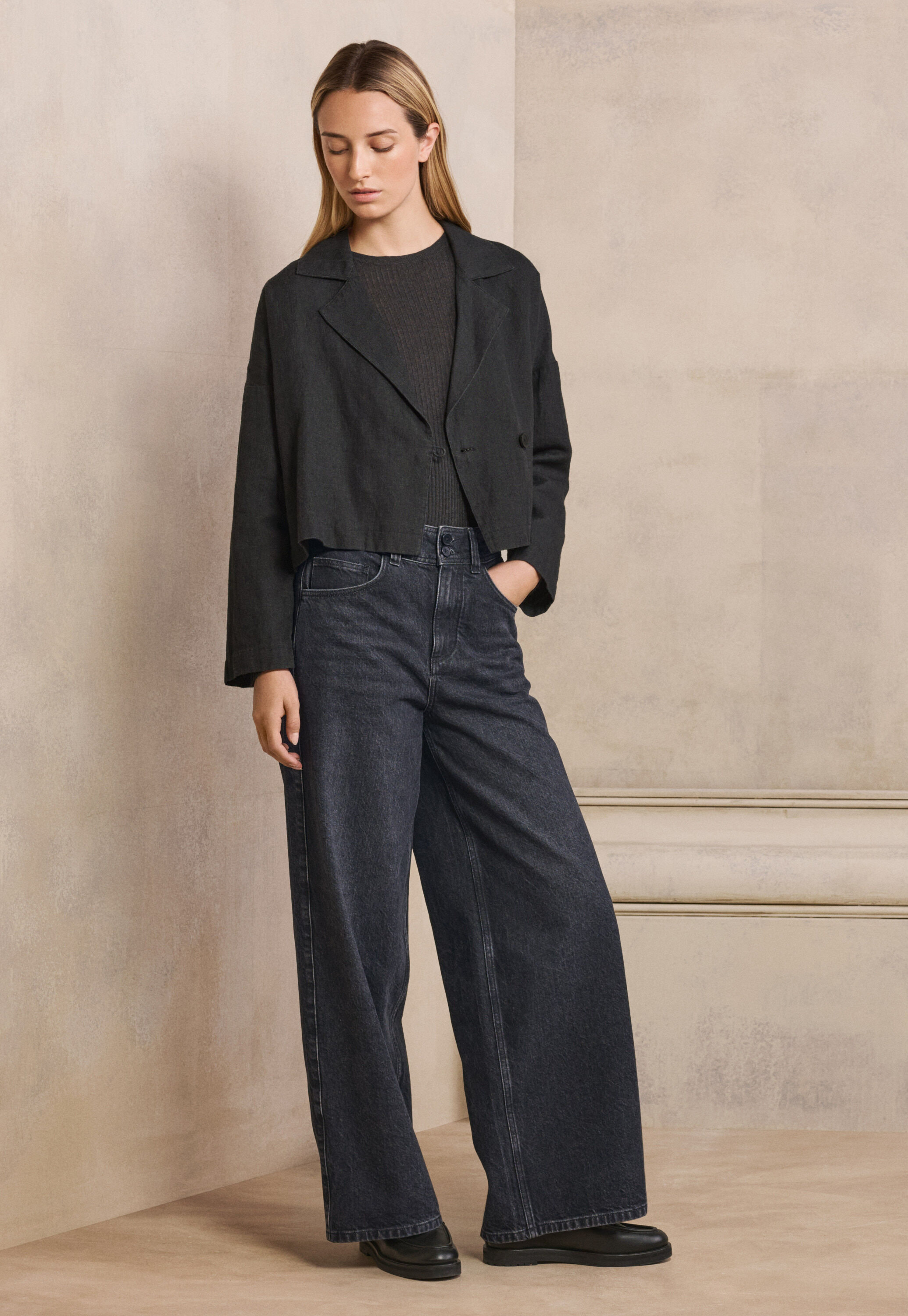 Cropped jacket
