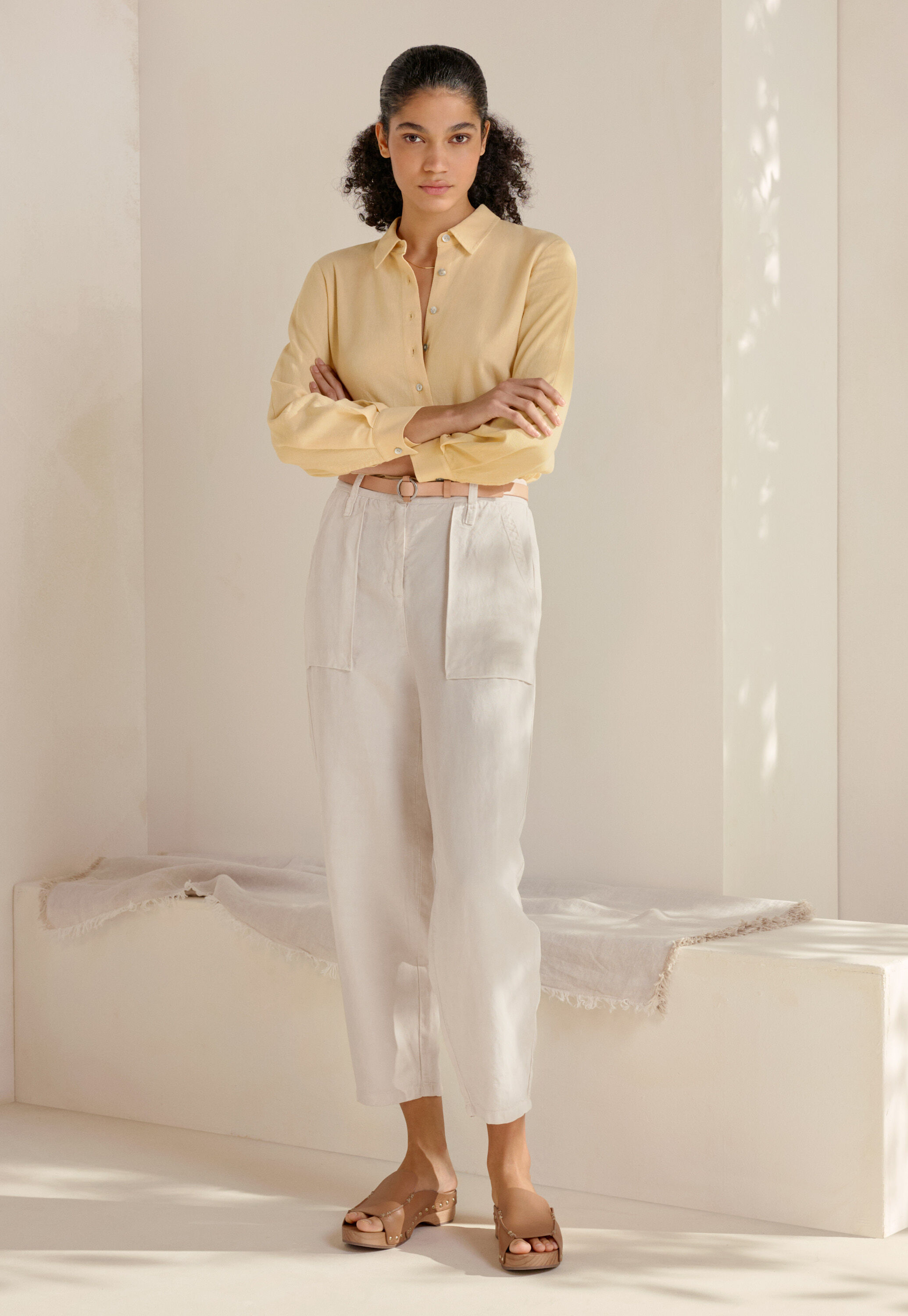 Tapered leg trousers