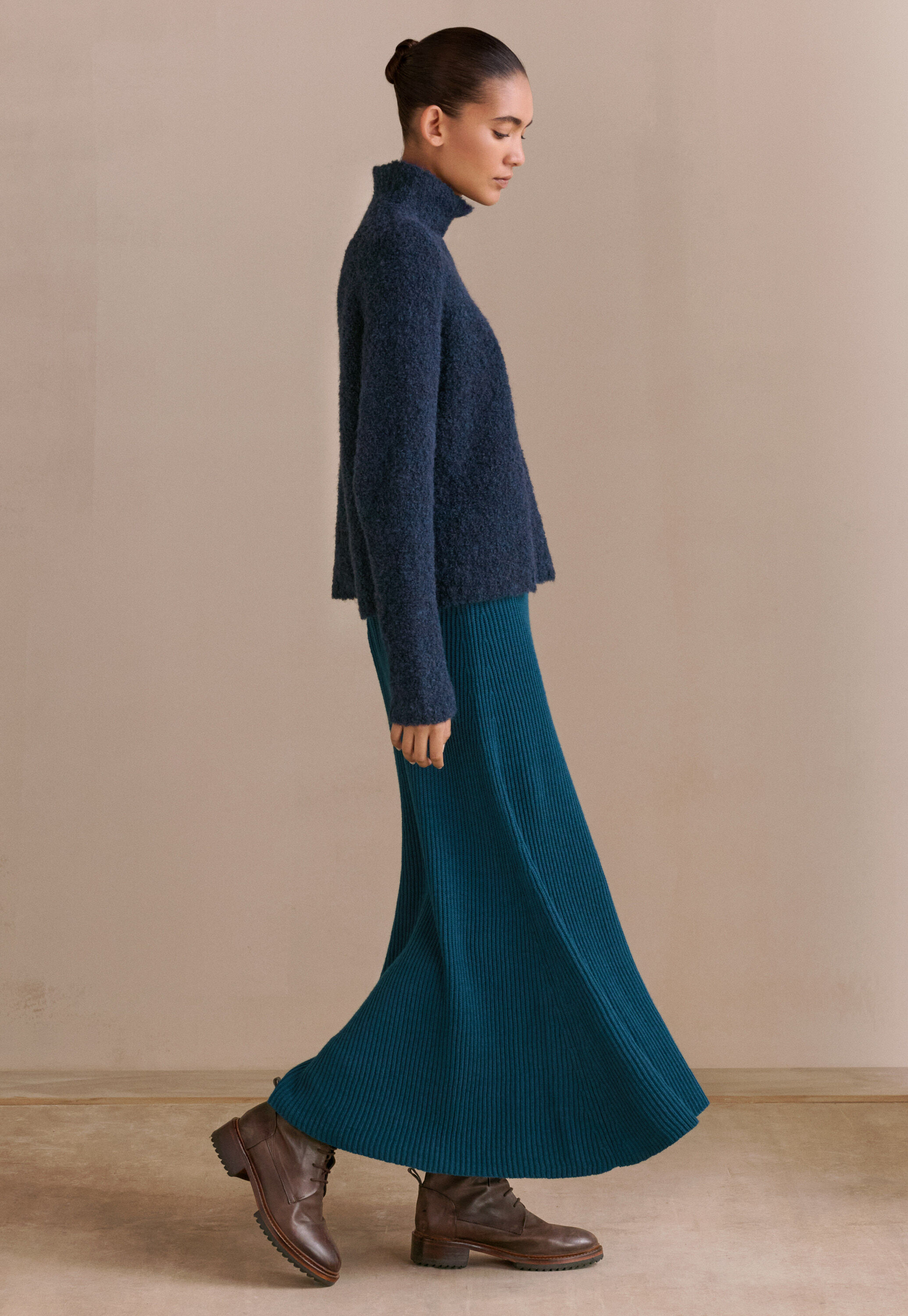 Knitted skirt