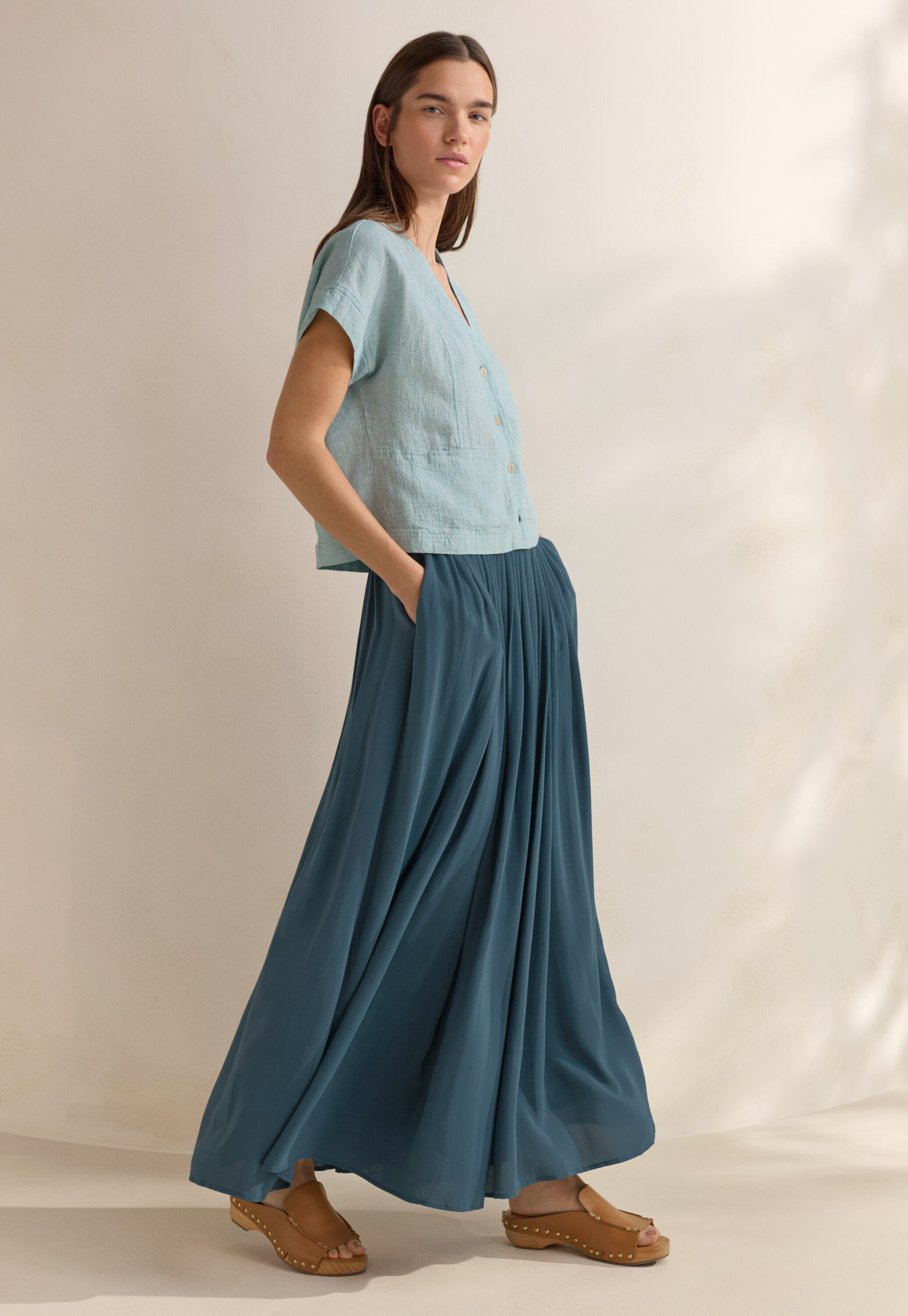 Long pleated skirt
