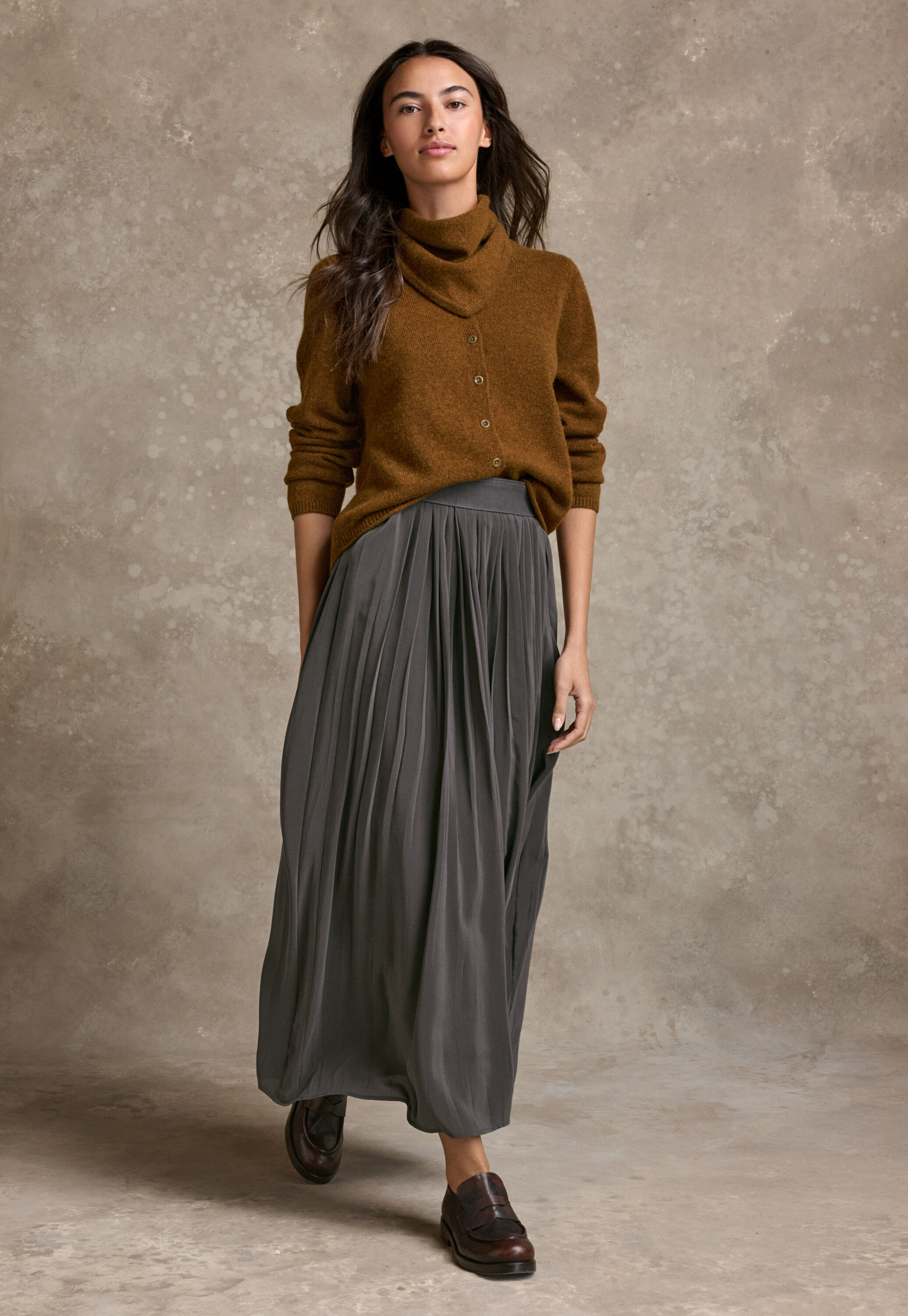 Long pleated skirt