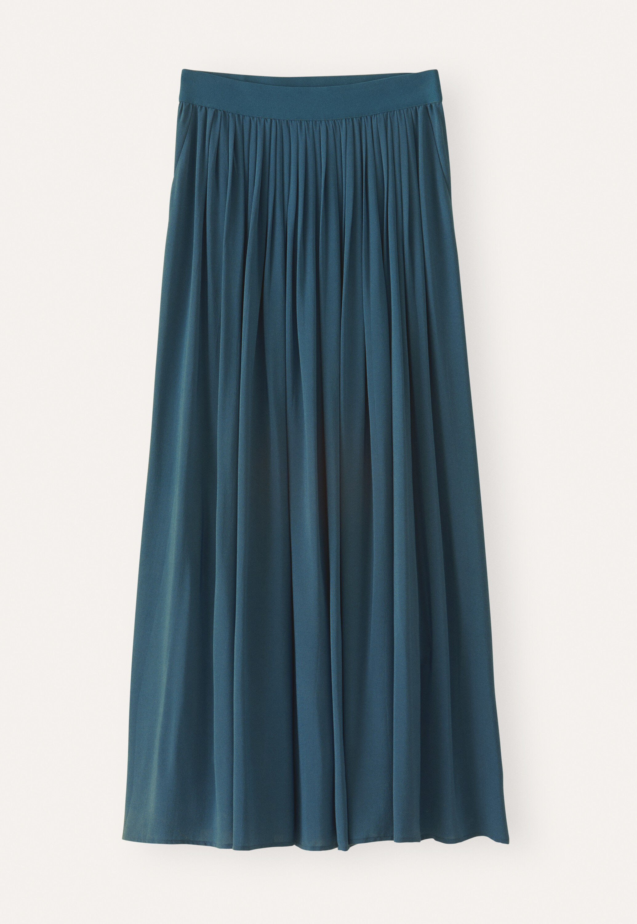 Long pleated skirt