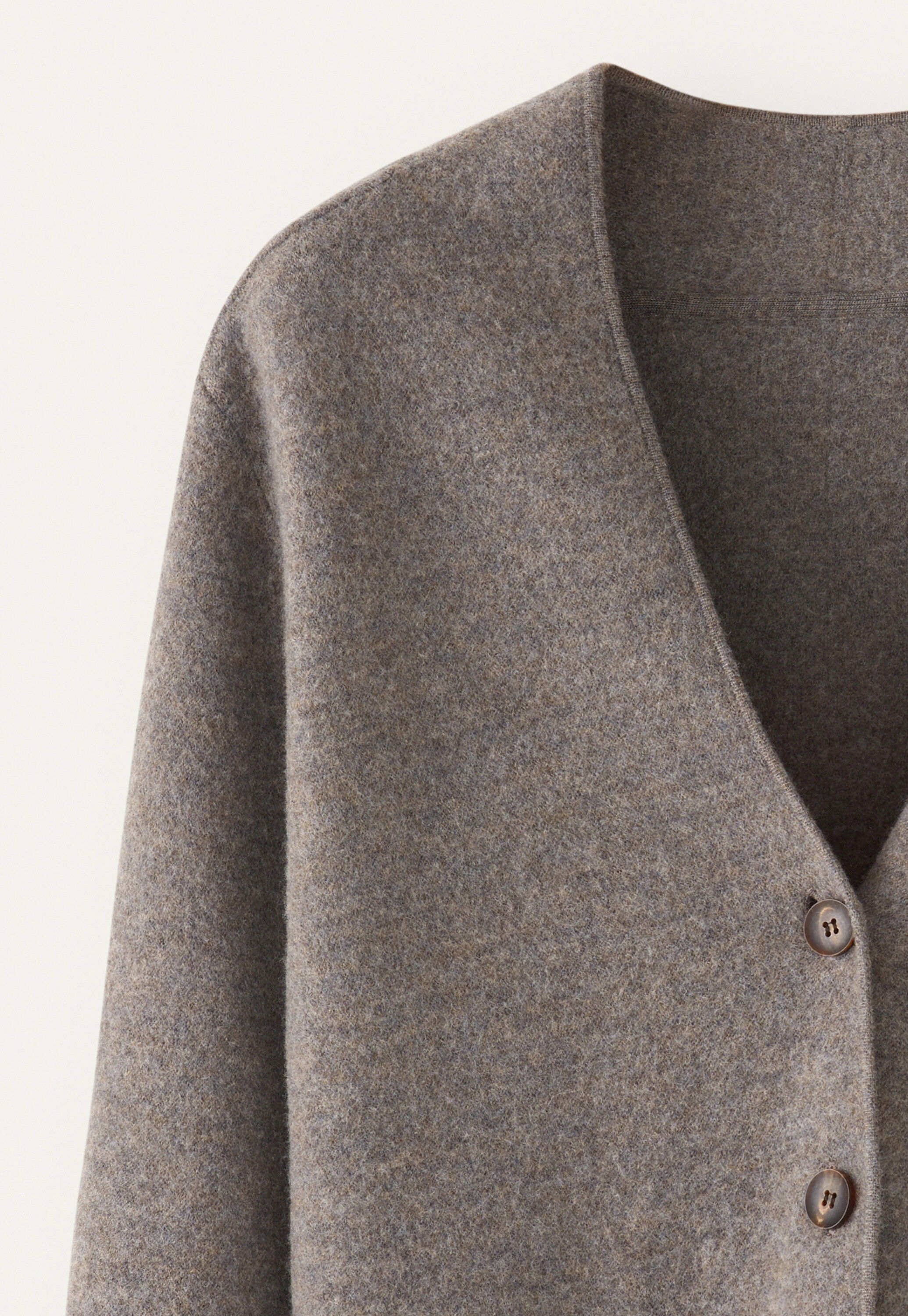 Short knitted jacket
