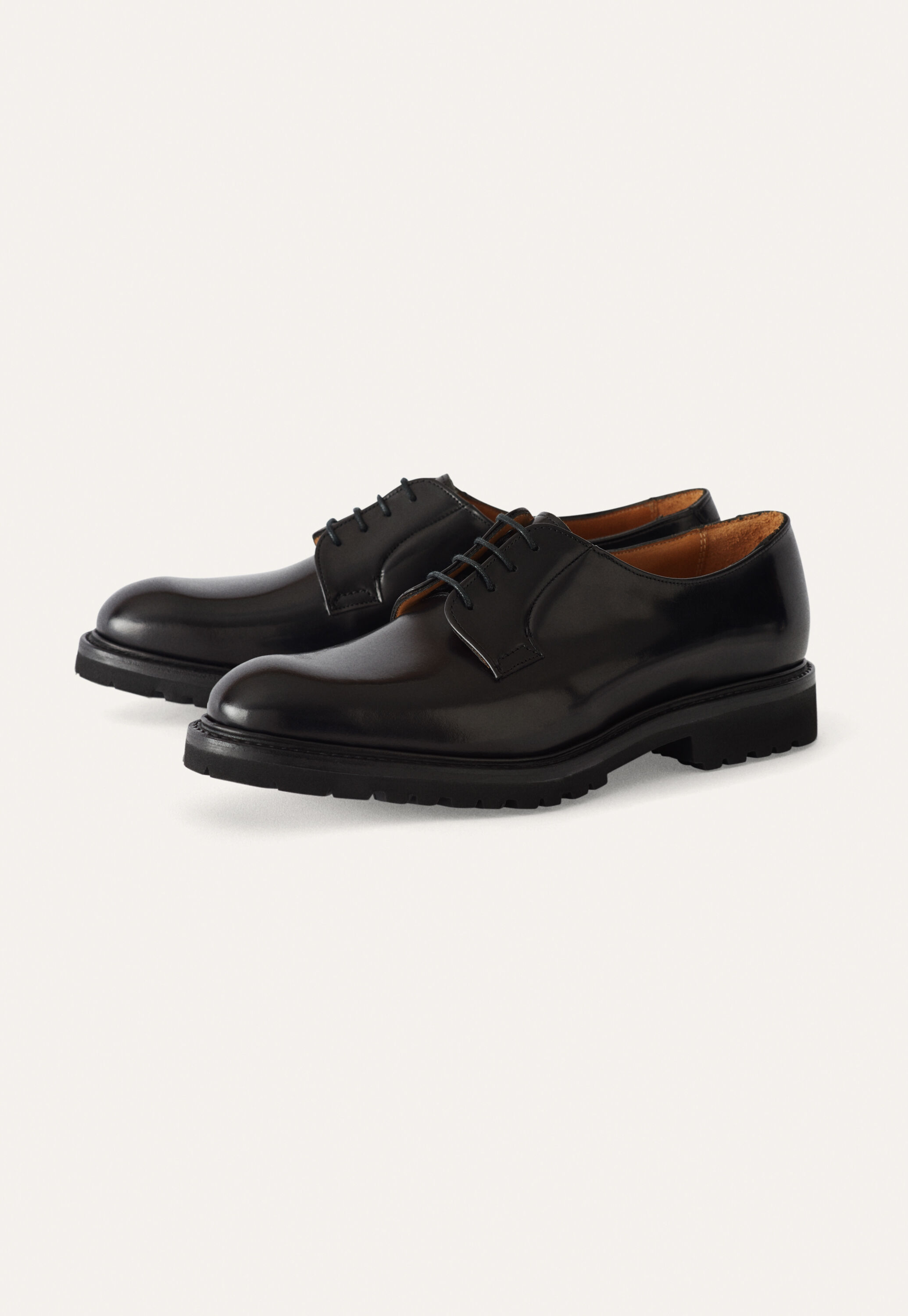 Lace-up shoes