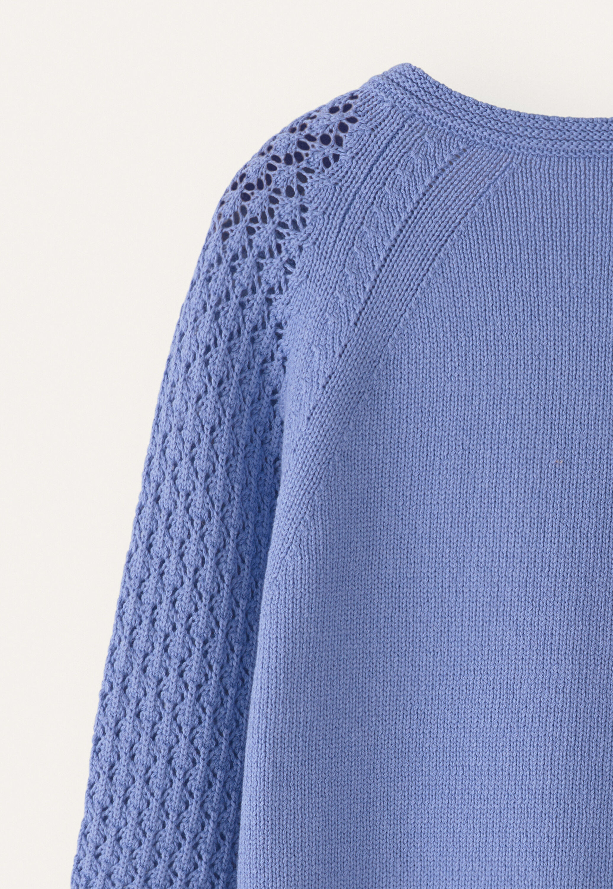 Lace-stitch-sleeve sweater