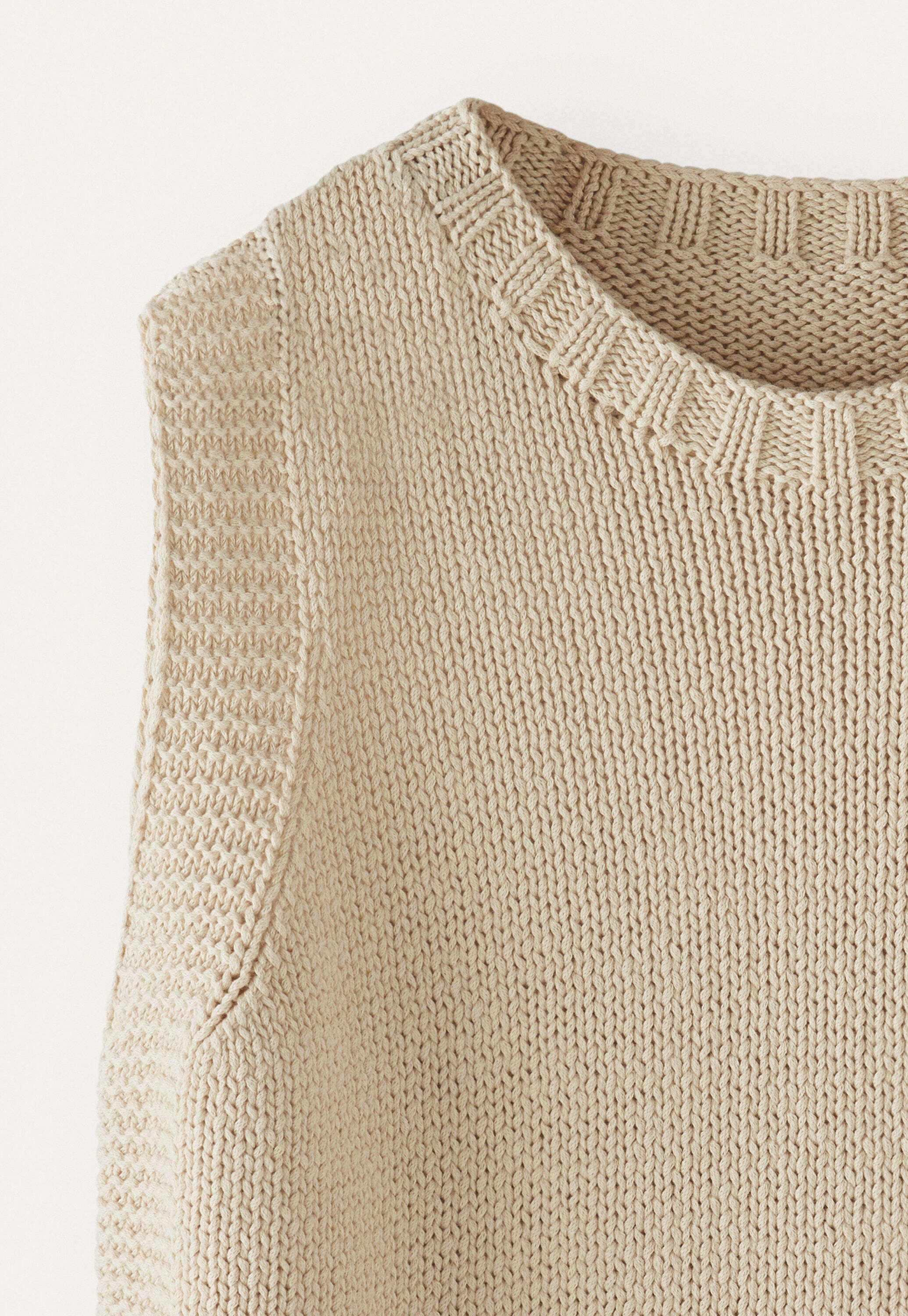 Sleeveless sweater