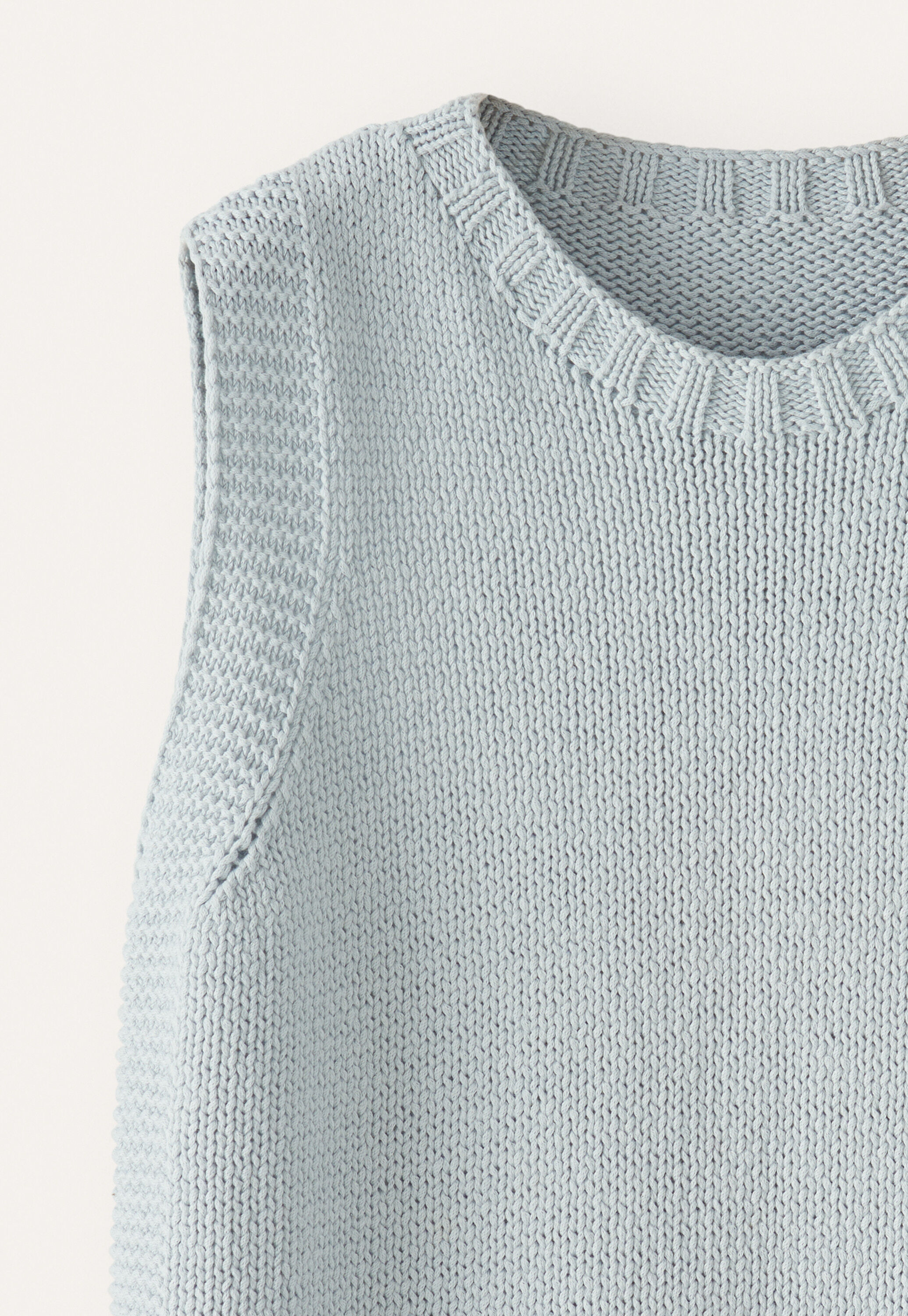 Sleeveless sweater