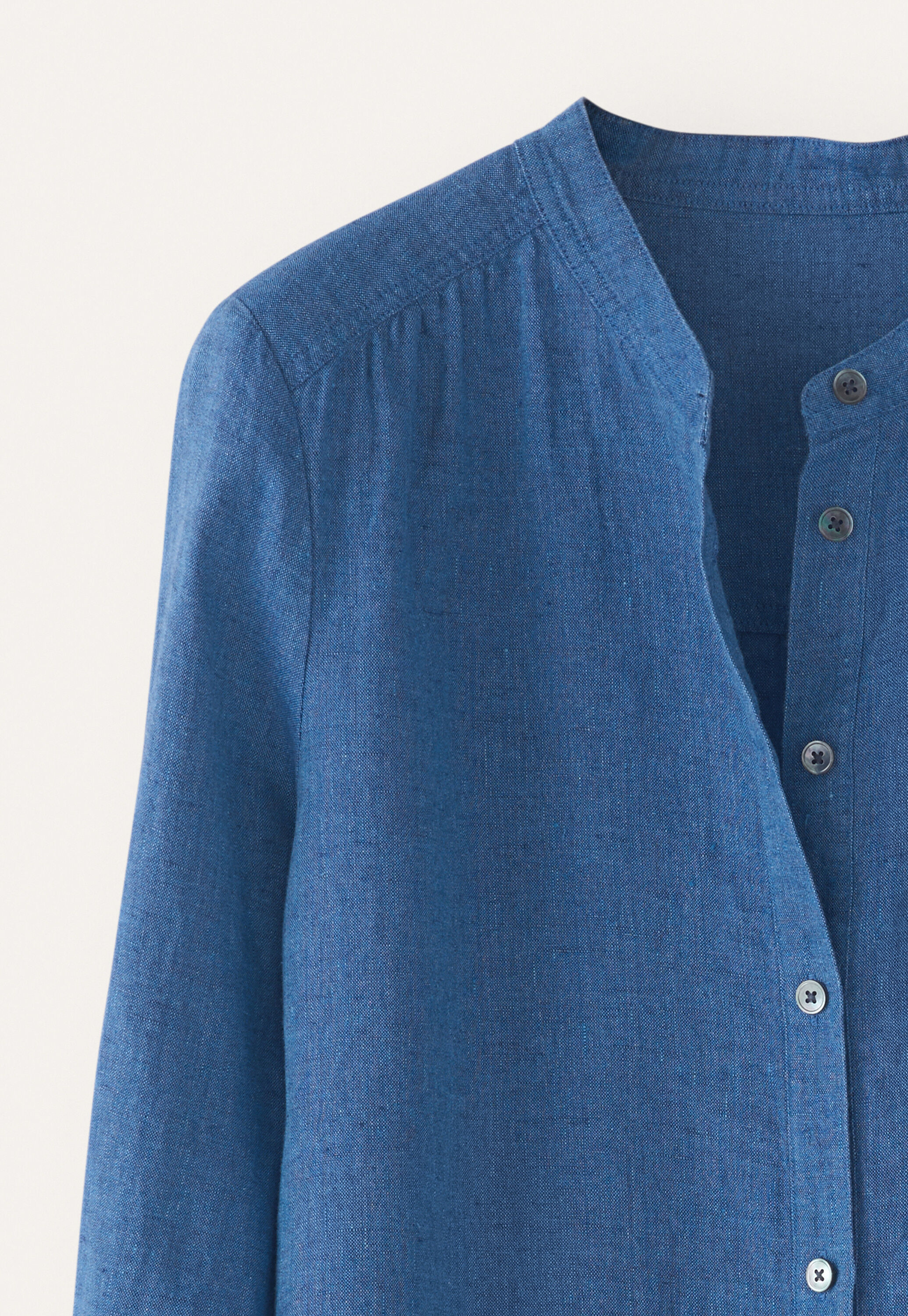 Long curved-hem shirt