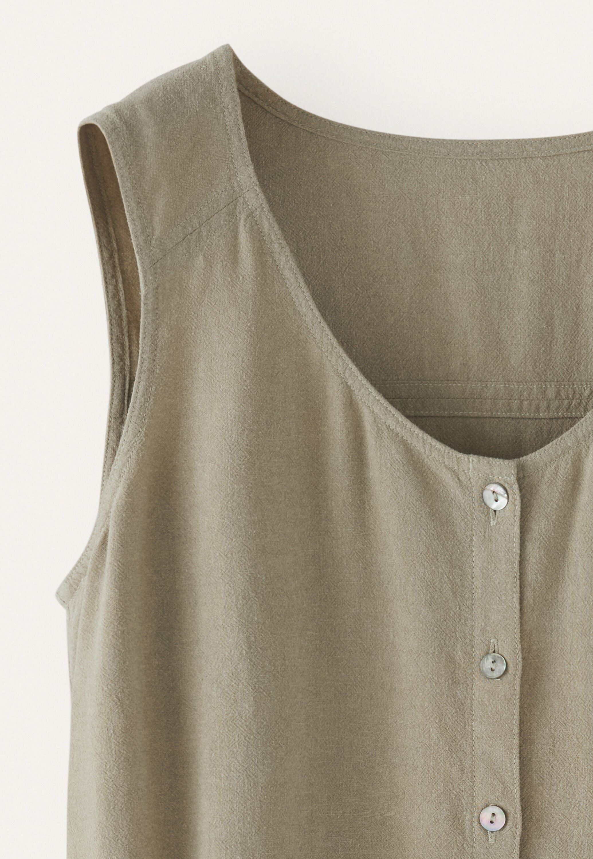 Sleeveless top