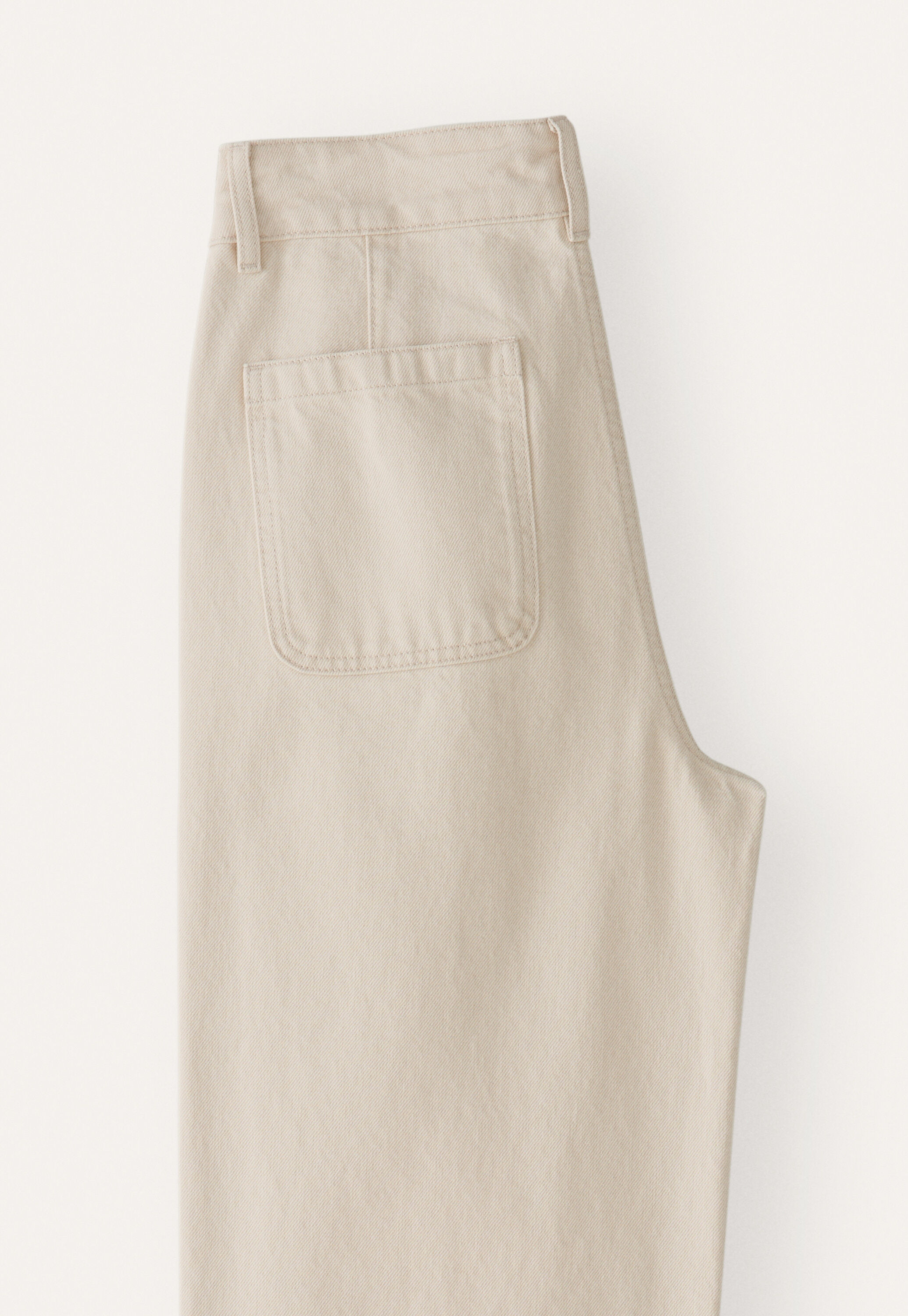 Straight-leg jeans