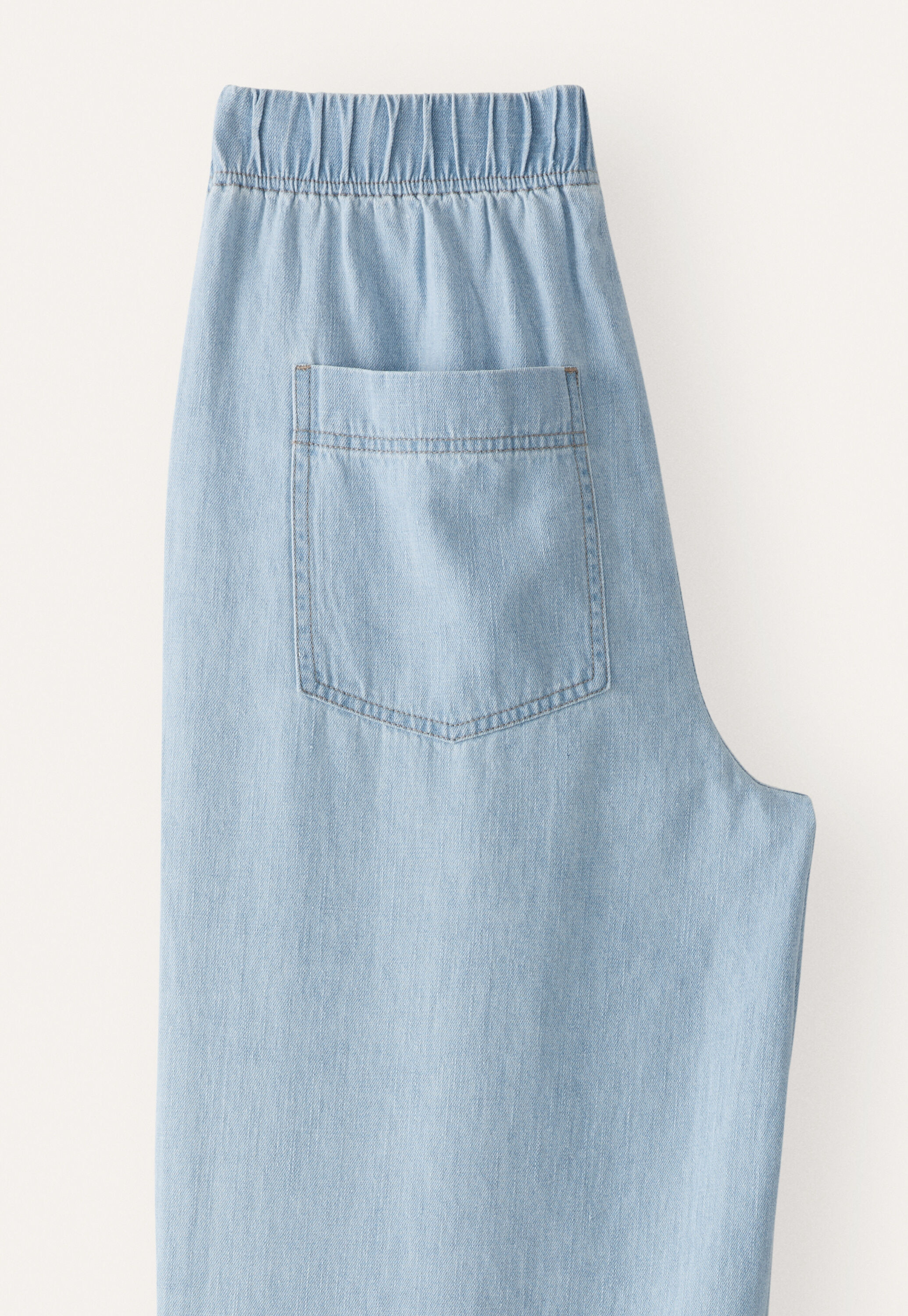Indigo-dyed wide trousers