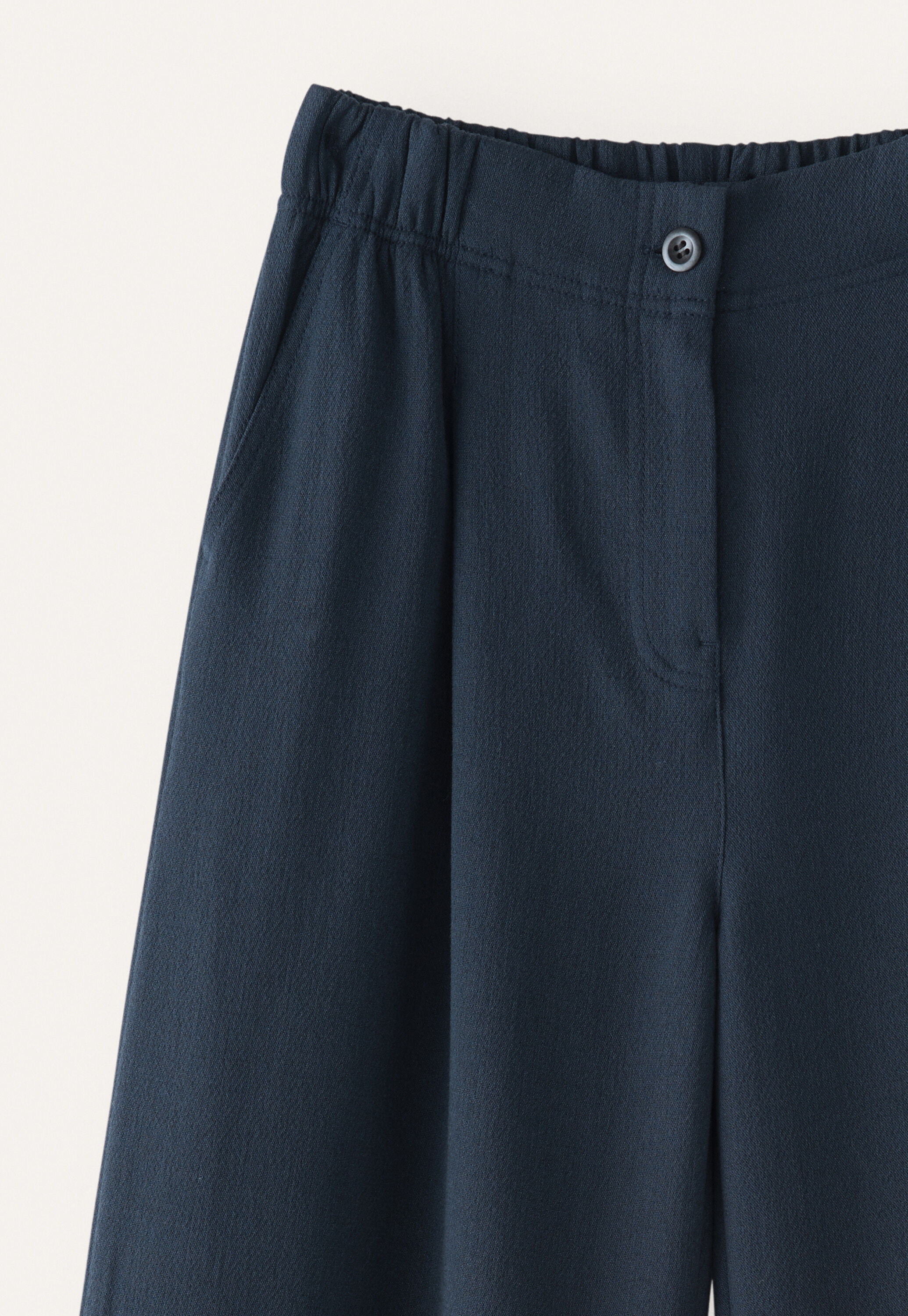Tailored wide-leg trousers