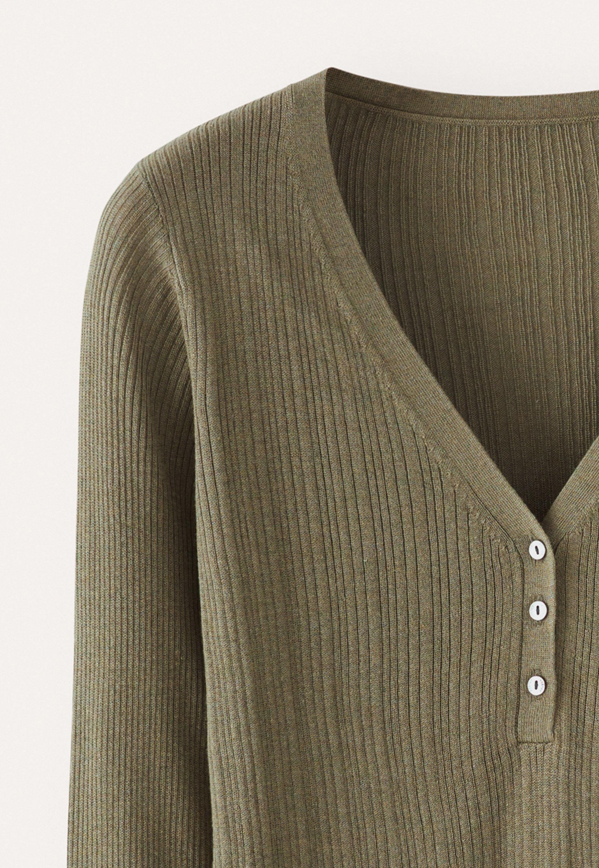 Ribbed v-neck sweater