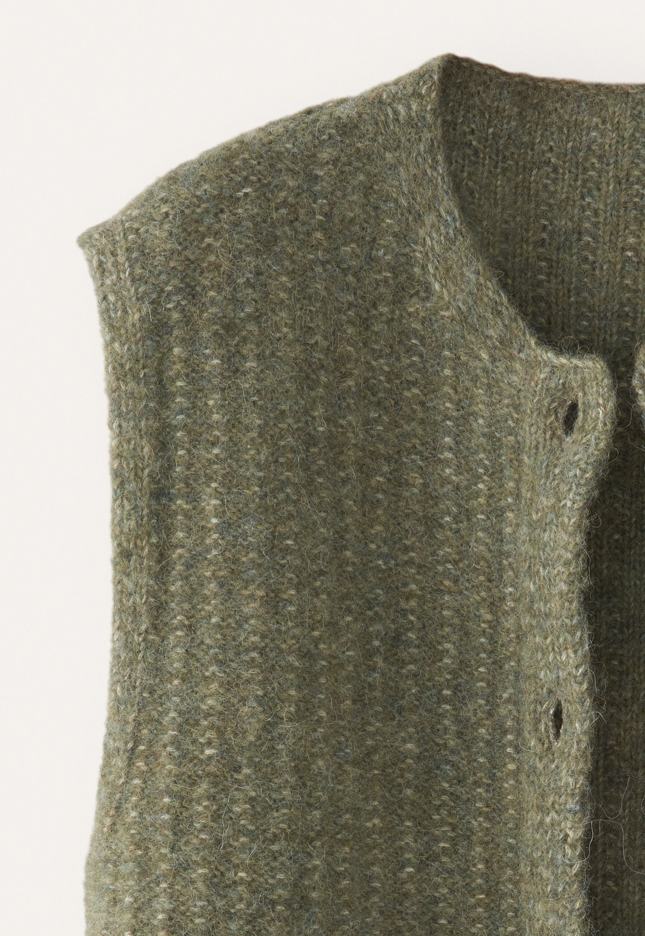 Sleeveless cardigan