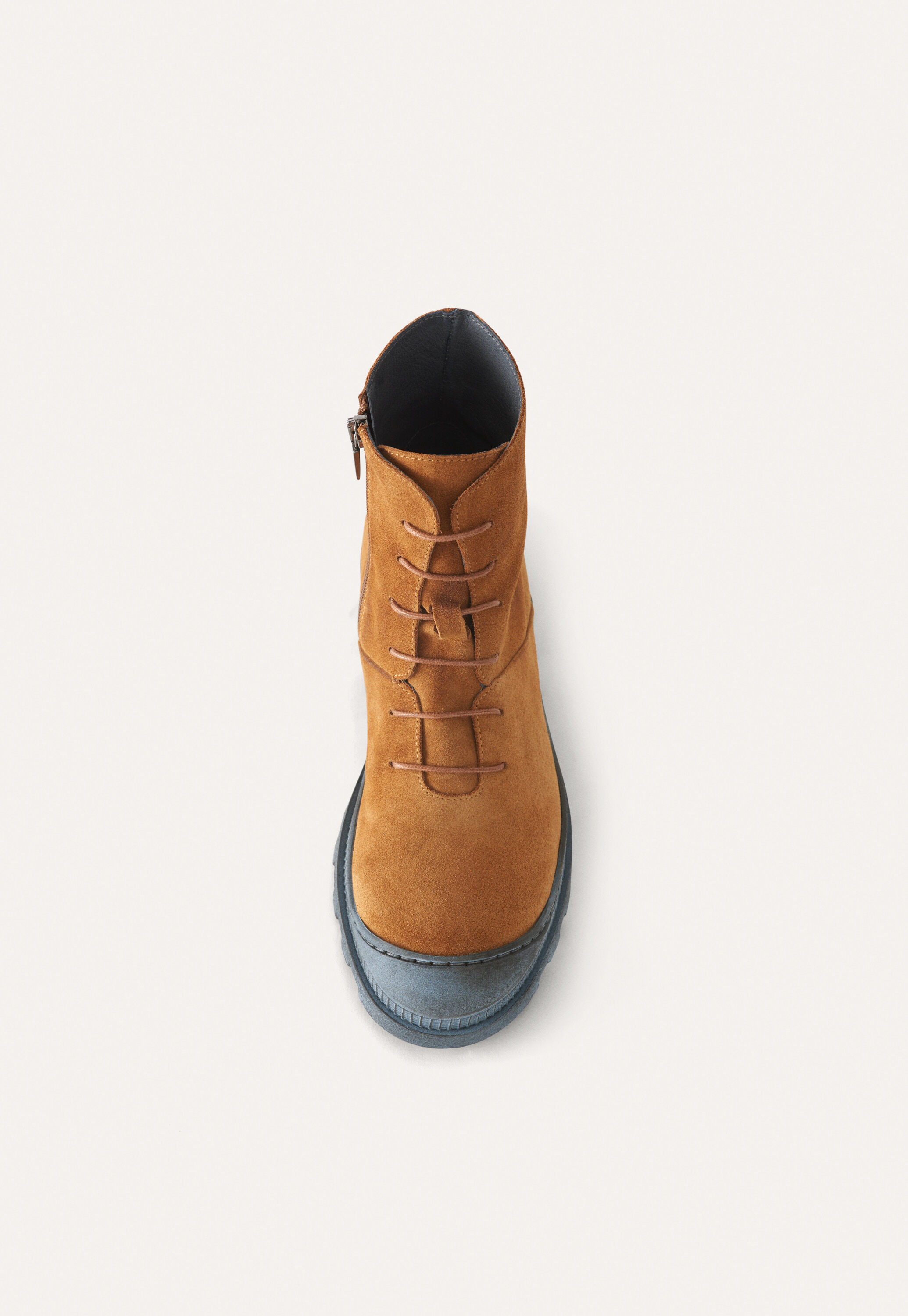 Lace-up boots
