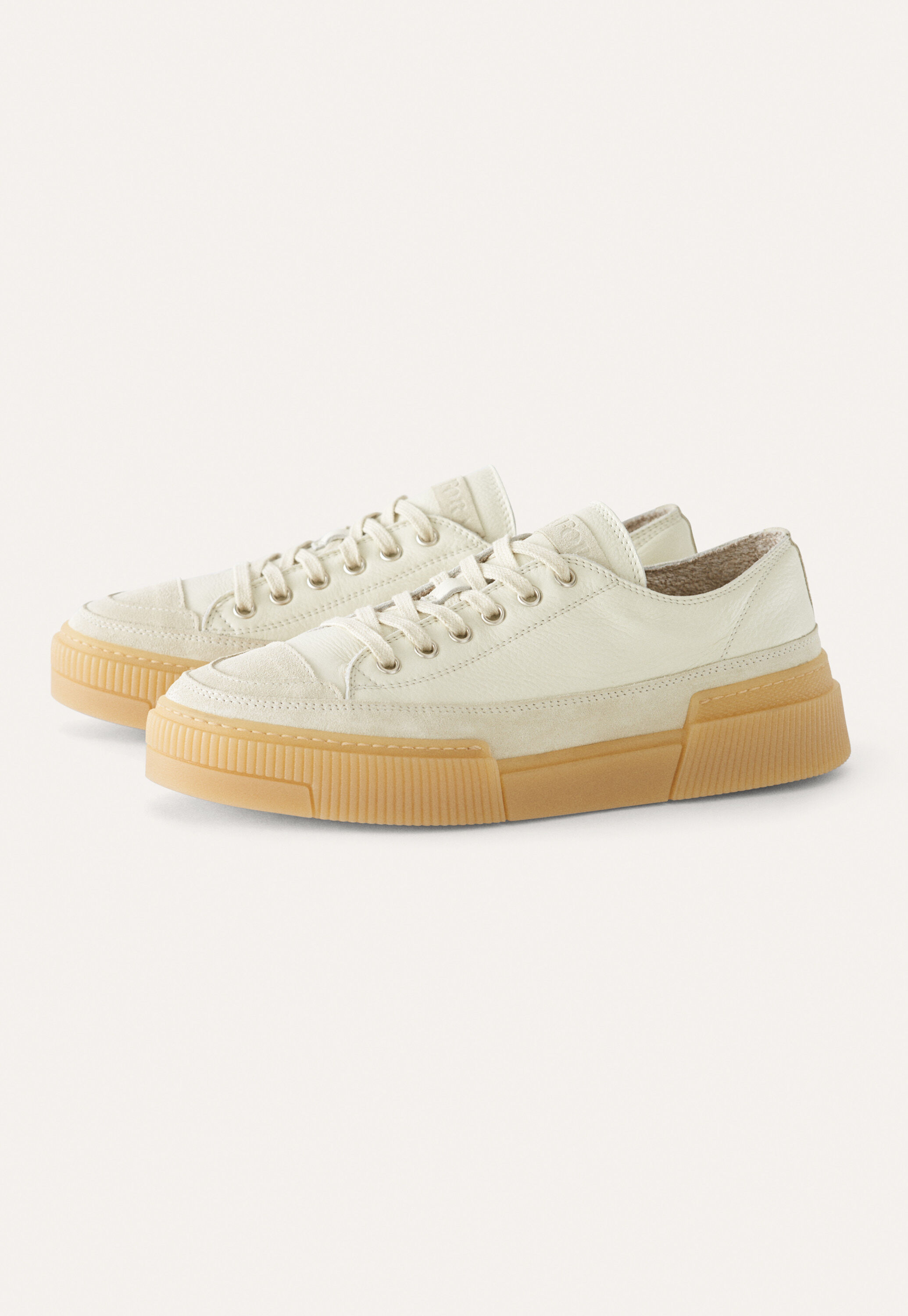 Lace-up trainers