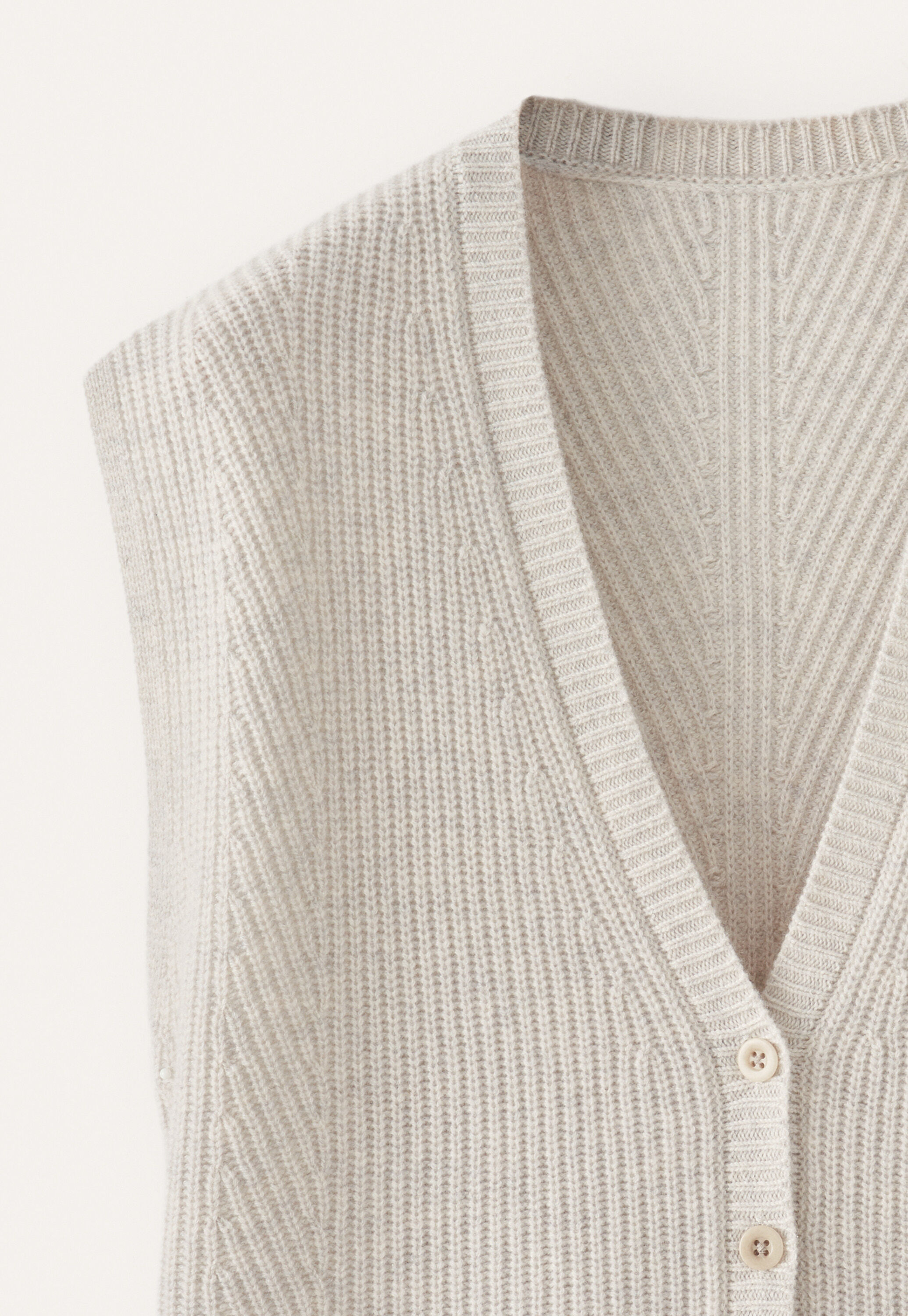 Sleeveless ribbed cardigan