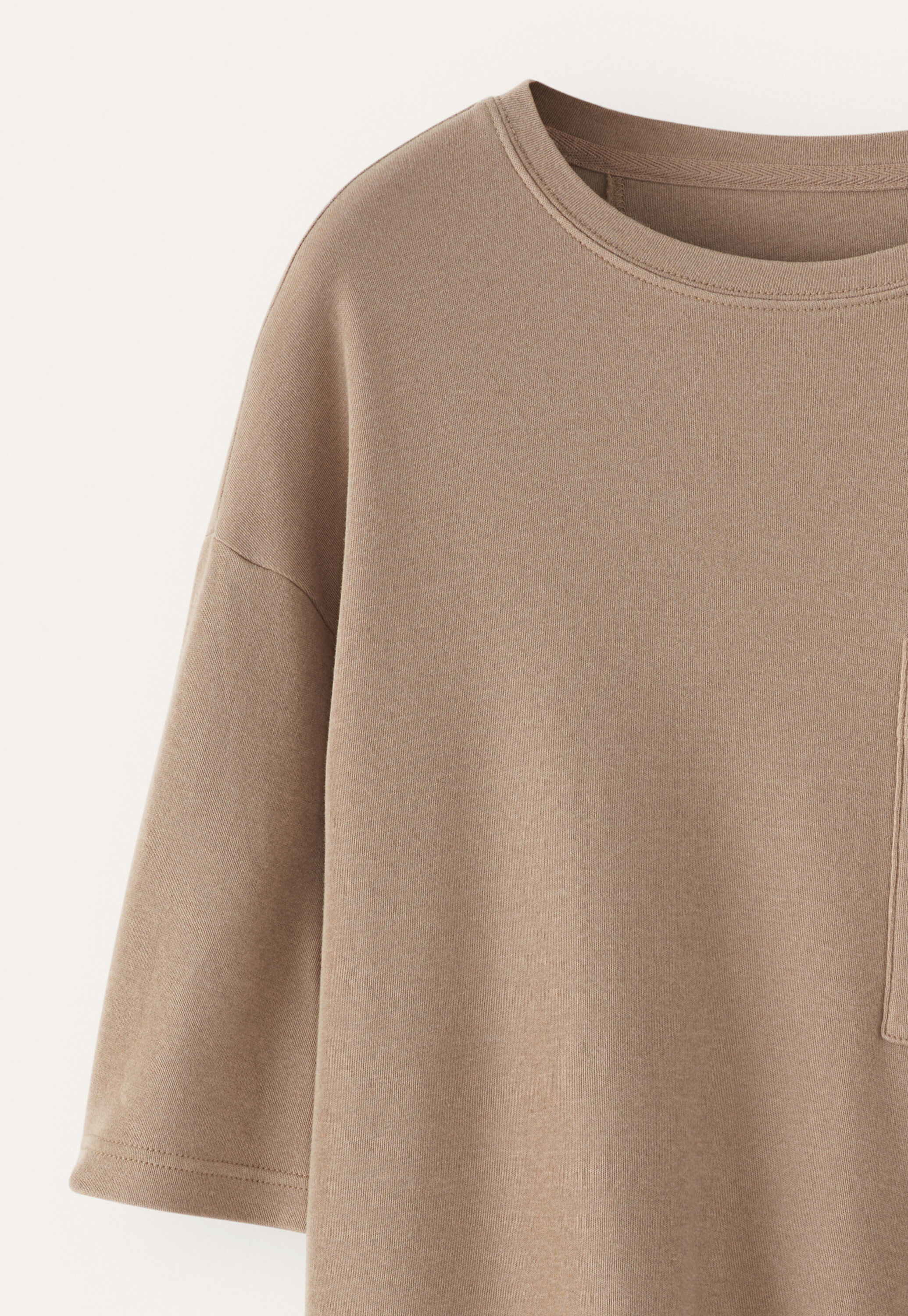 Pocket-detail T-shirt