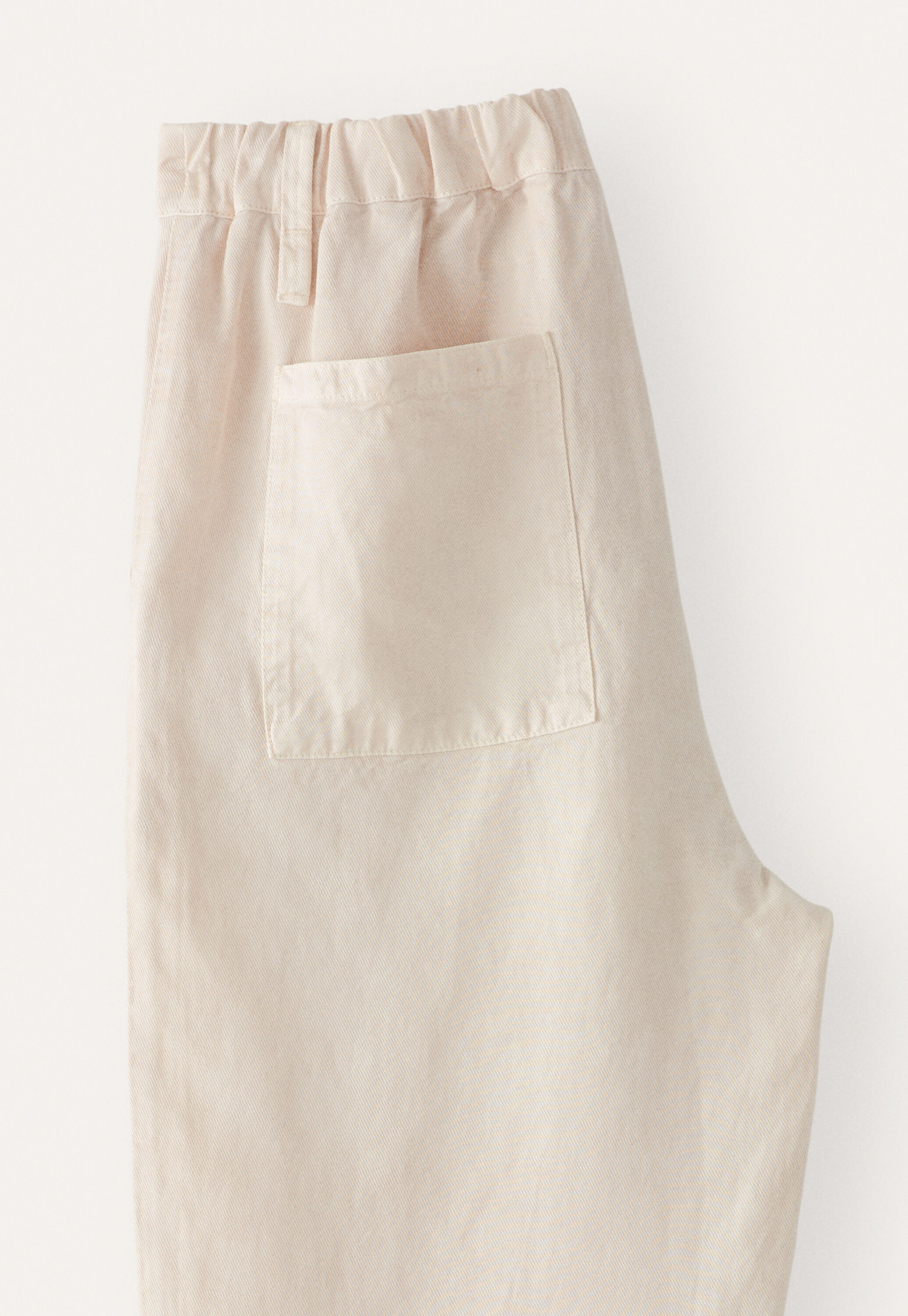 Tapered leg trousers