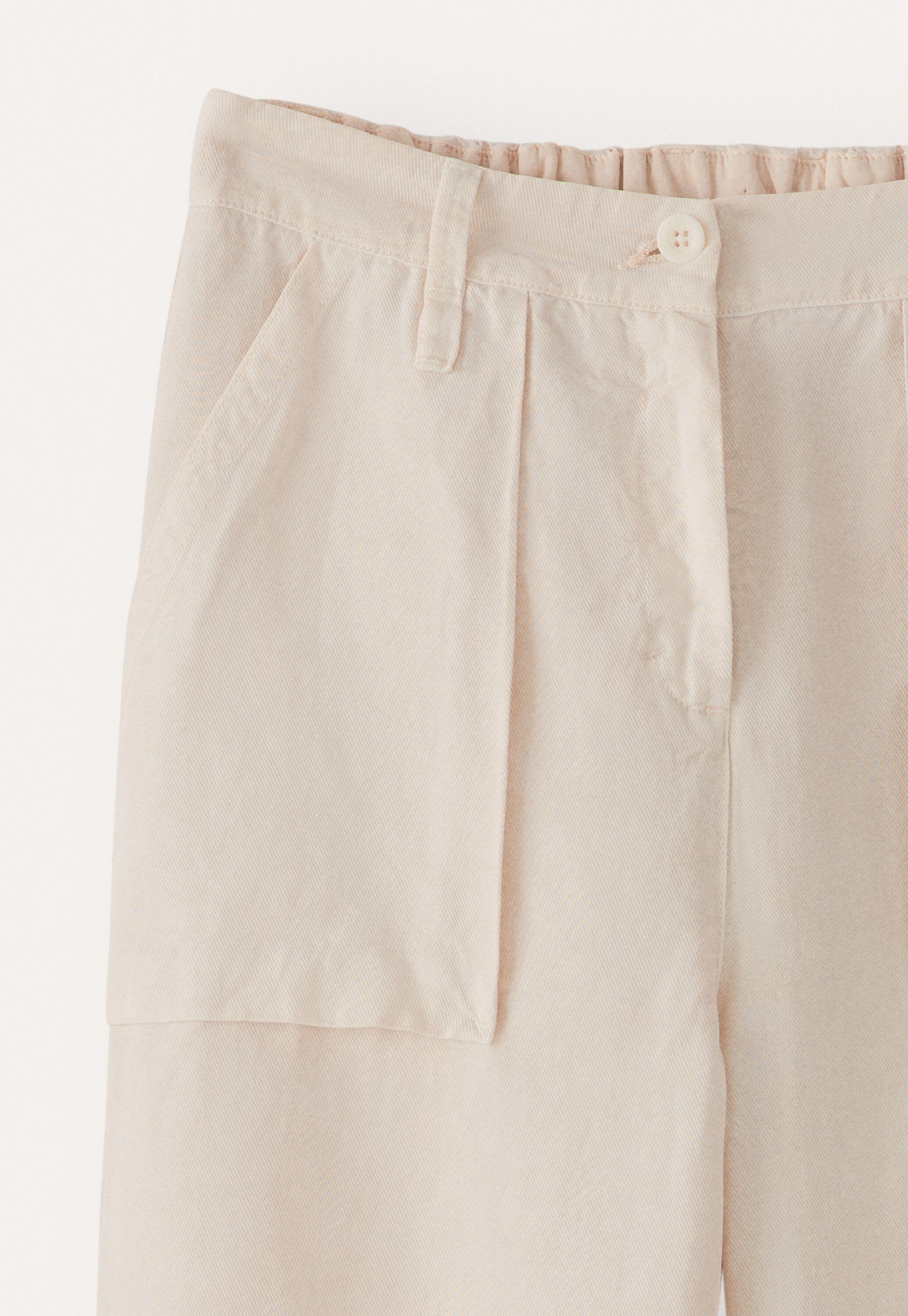 Tapered leg trousers