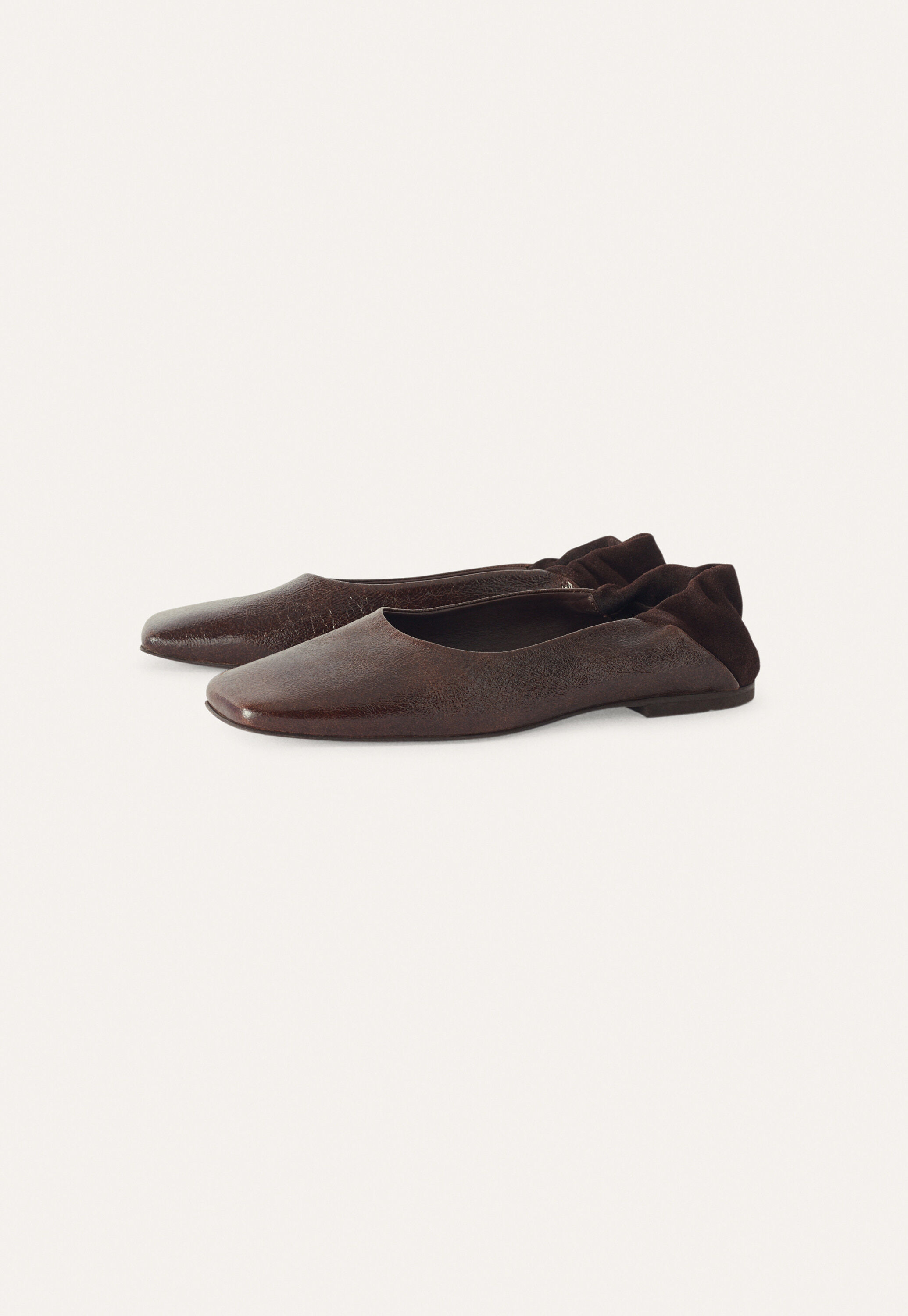 Square-toe pumps