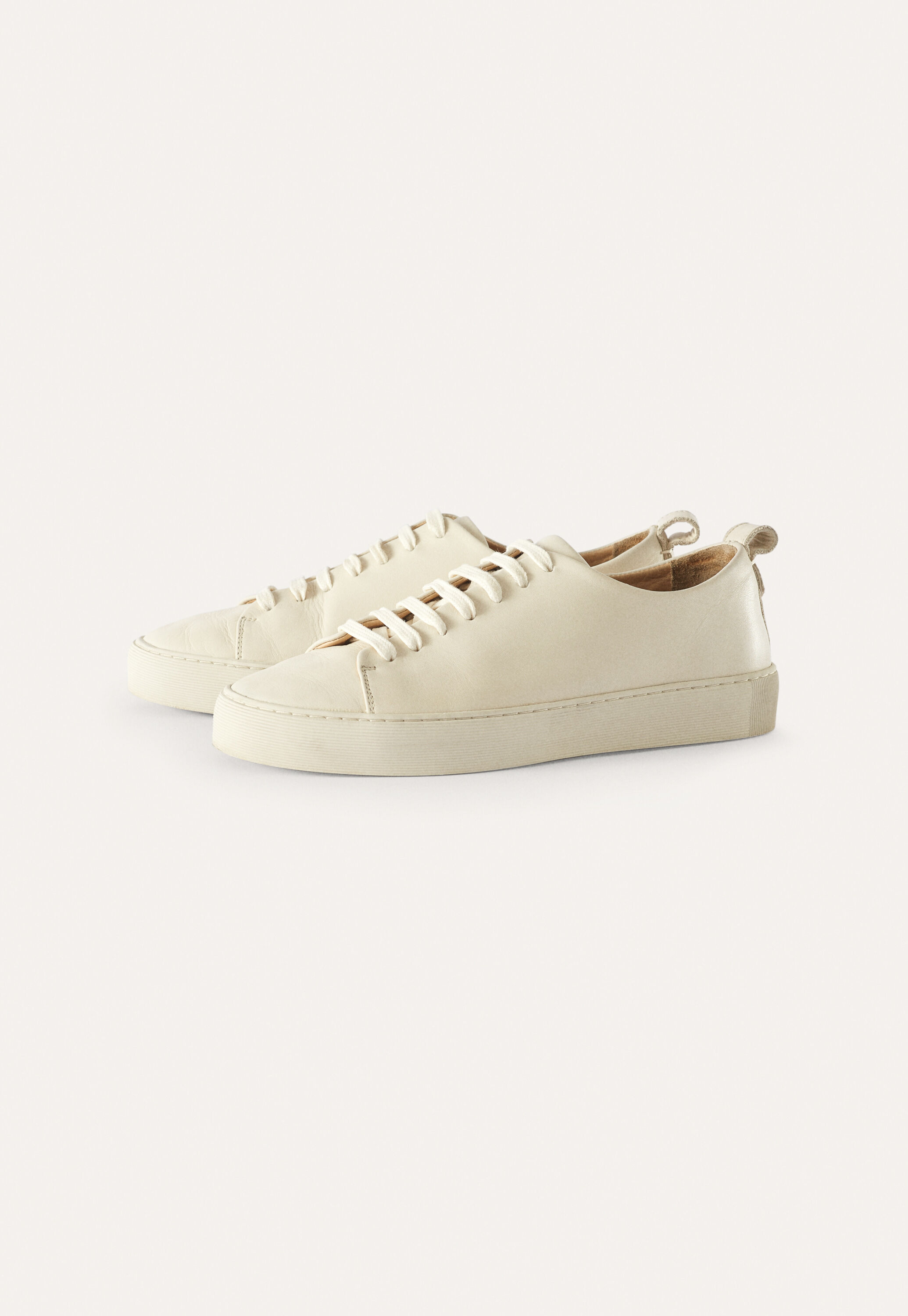 Lace-up trainers