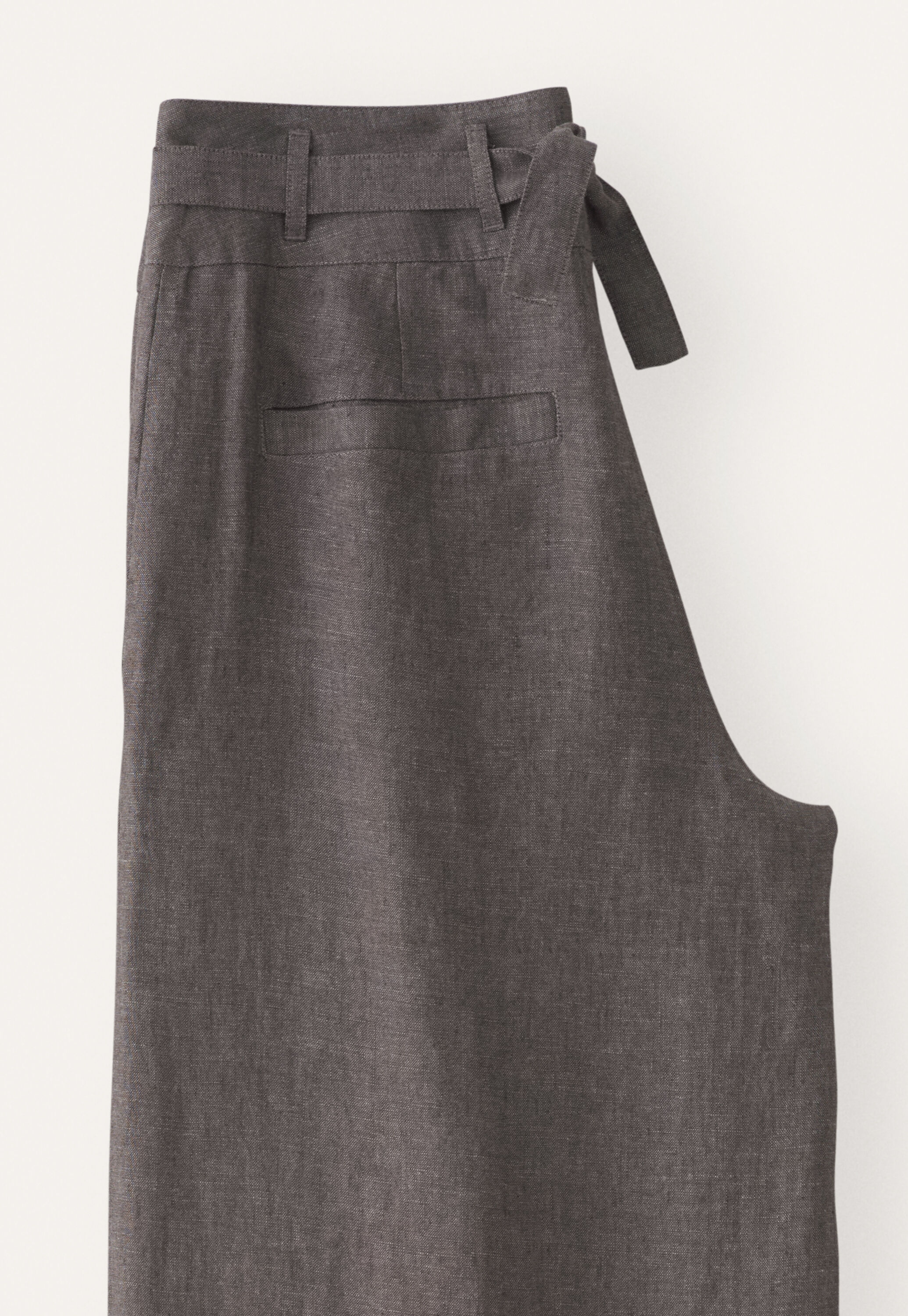 Wide-leg trousers