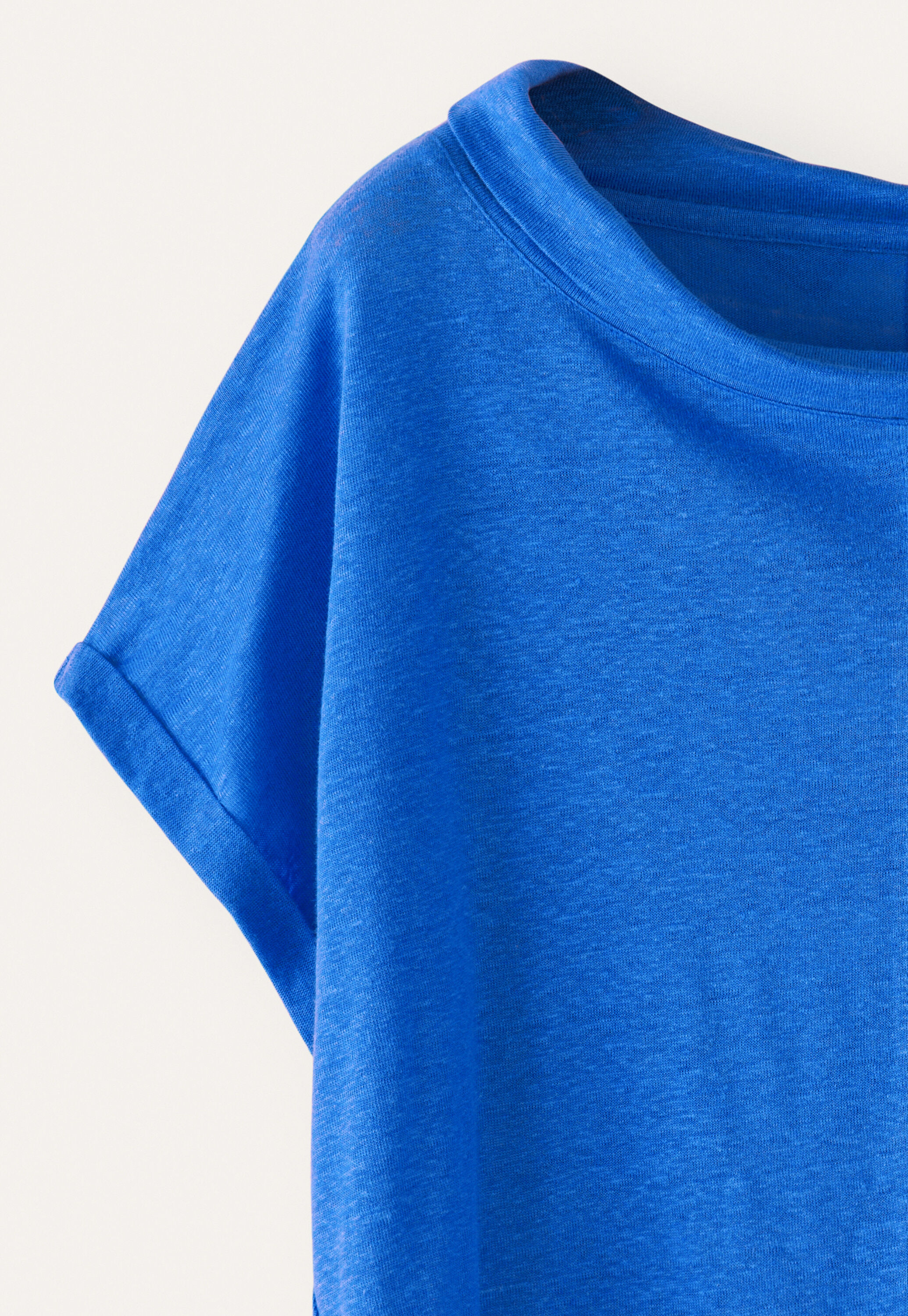 Turned-over neck top