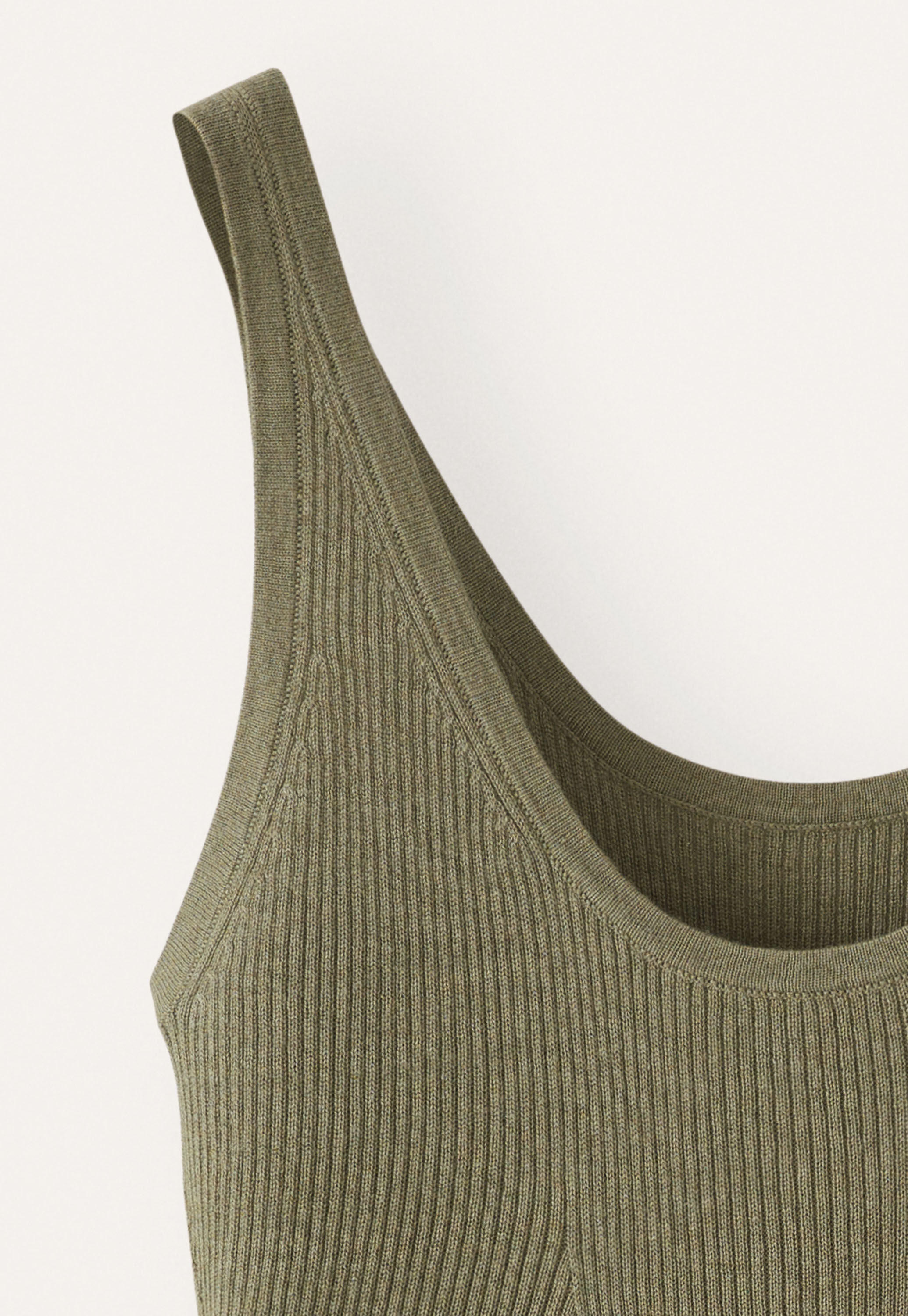 Knitted vest