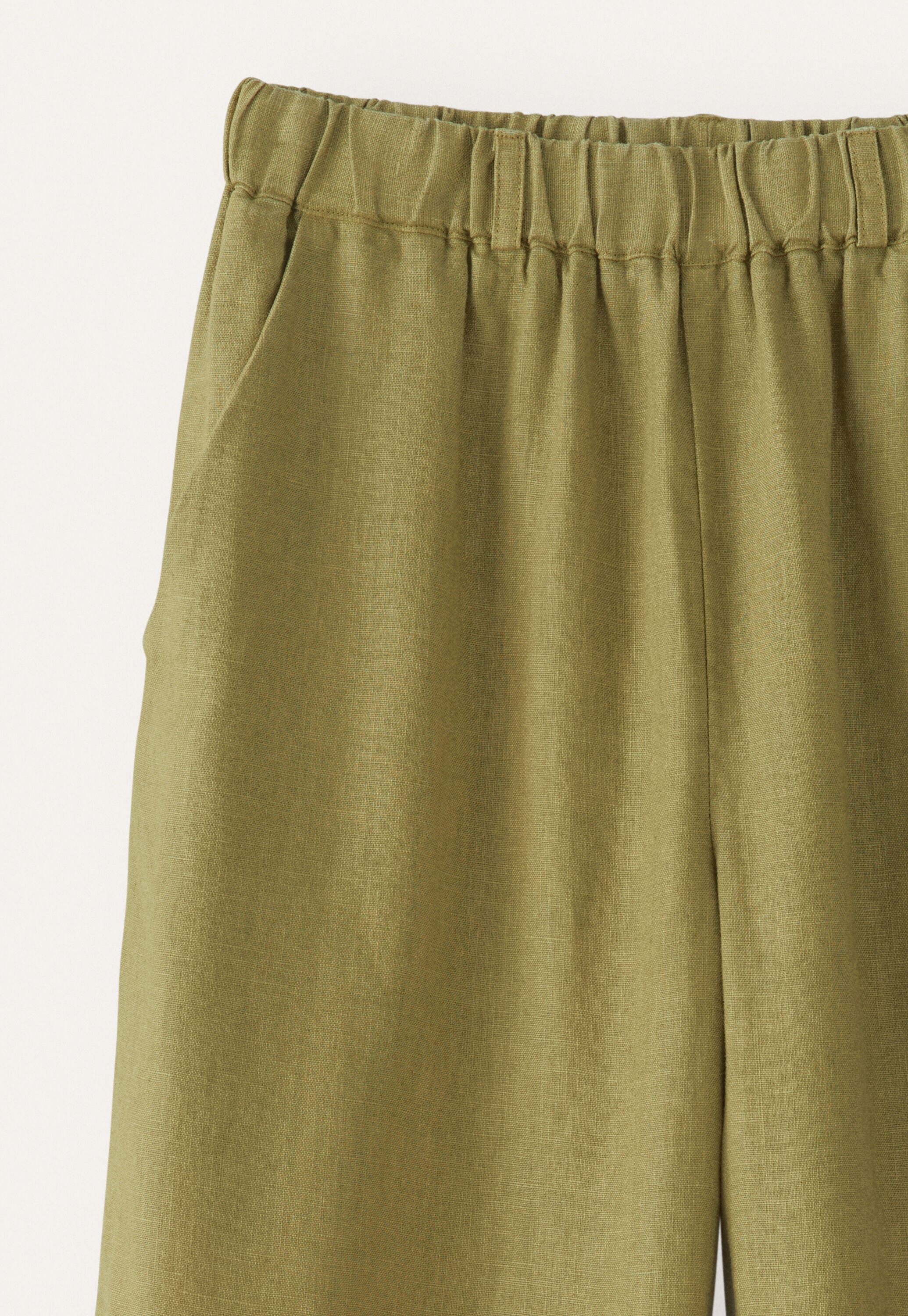 Cropped trousers
