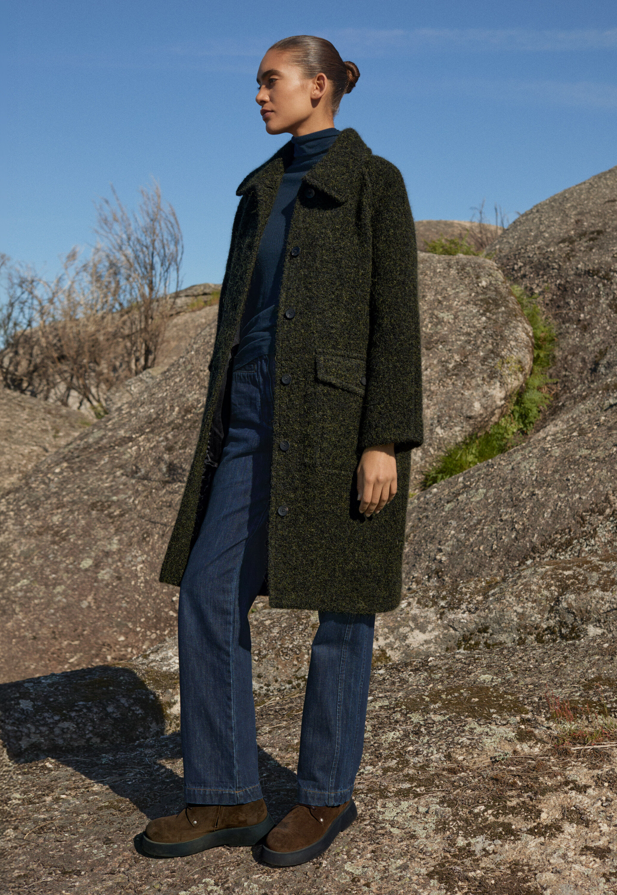 Raglan-sleeve coat