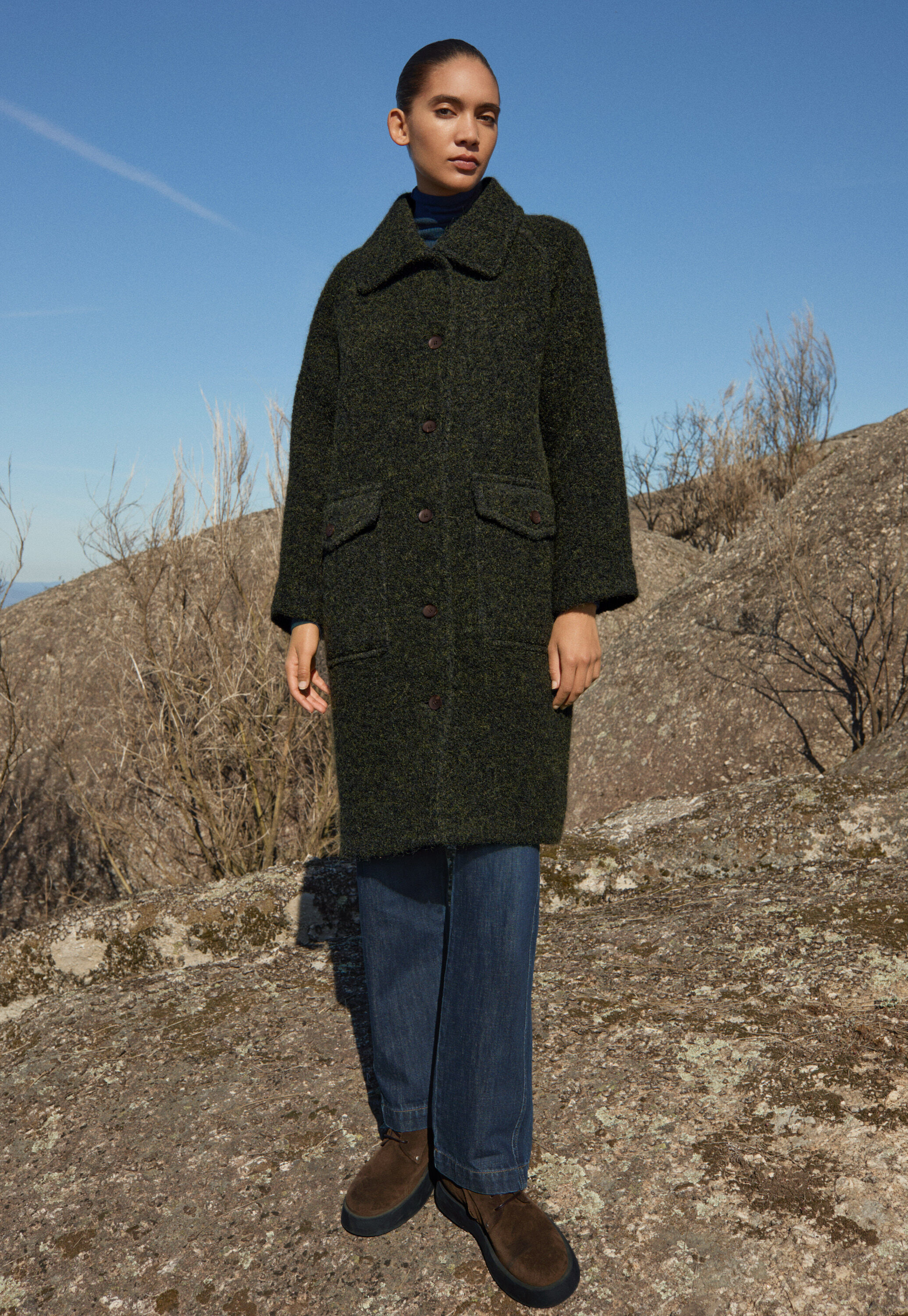 Raglan-sleeve coat