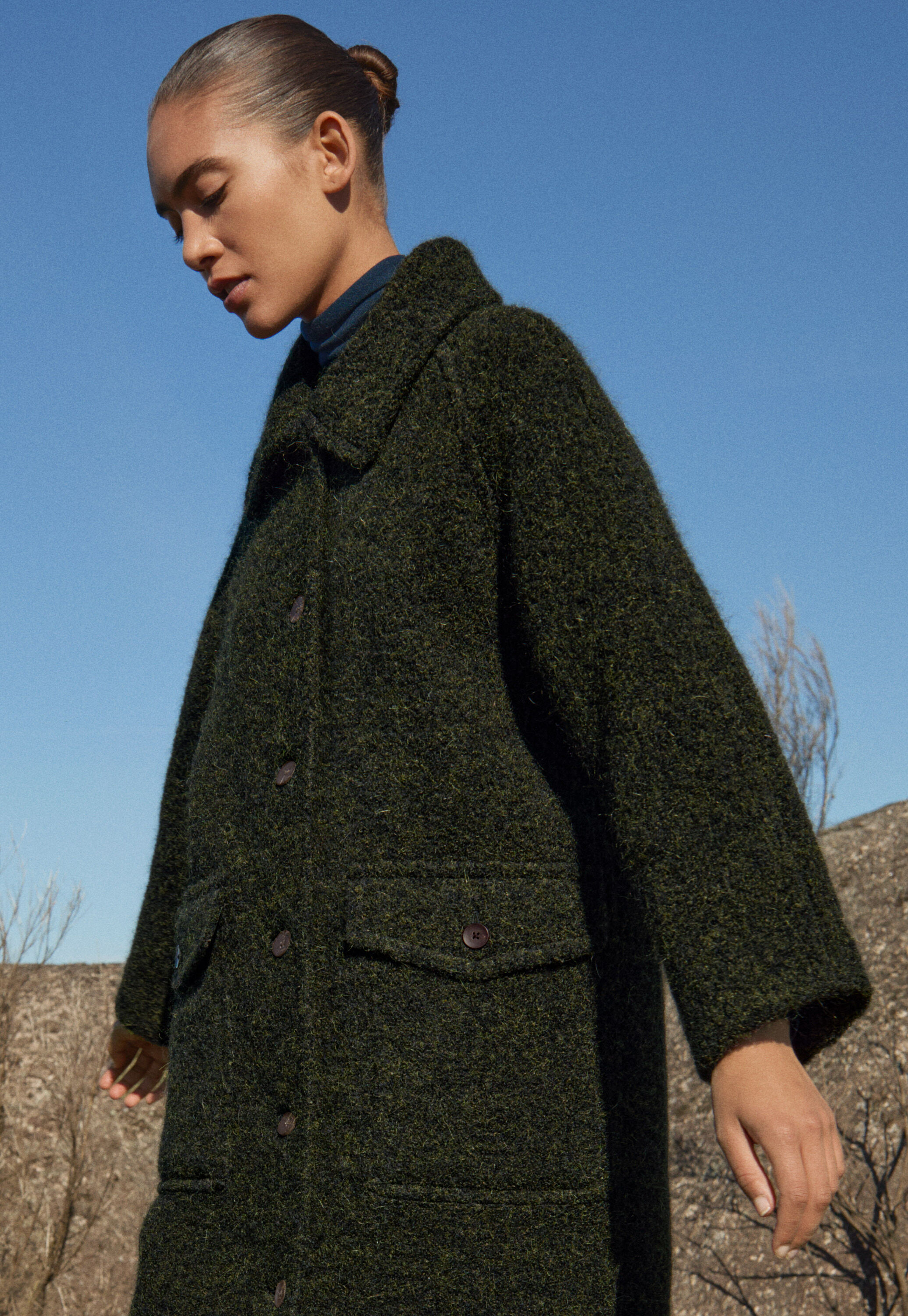 Raglan-sleeve coat
