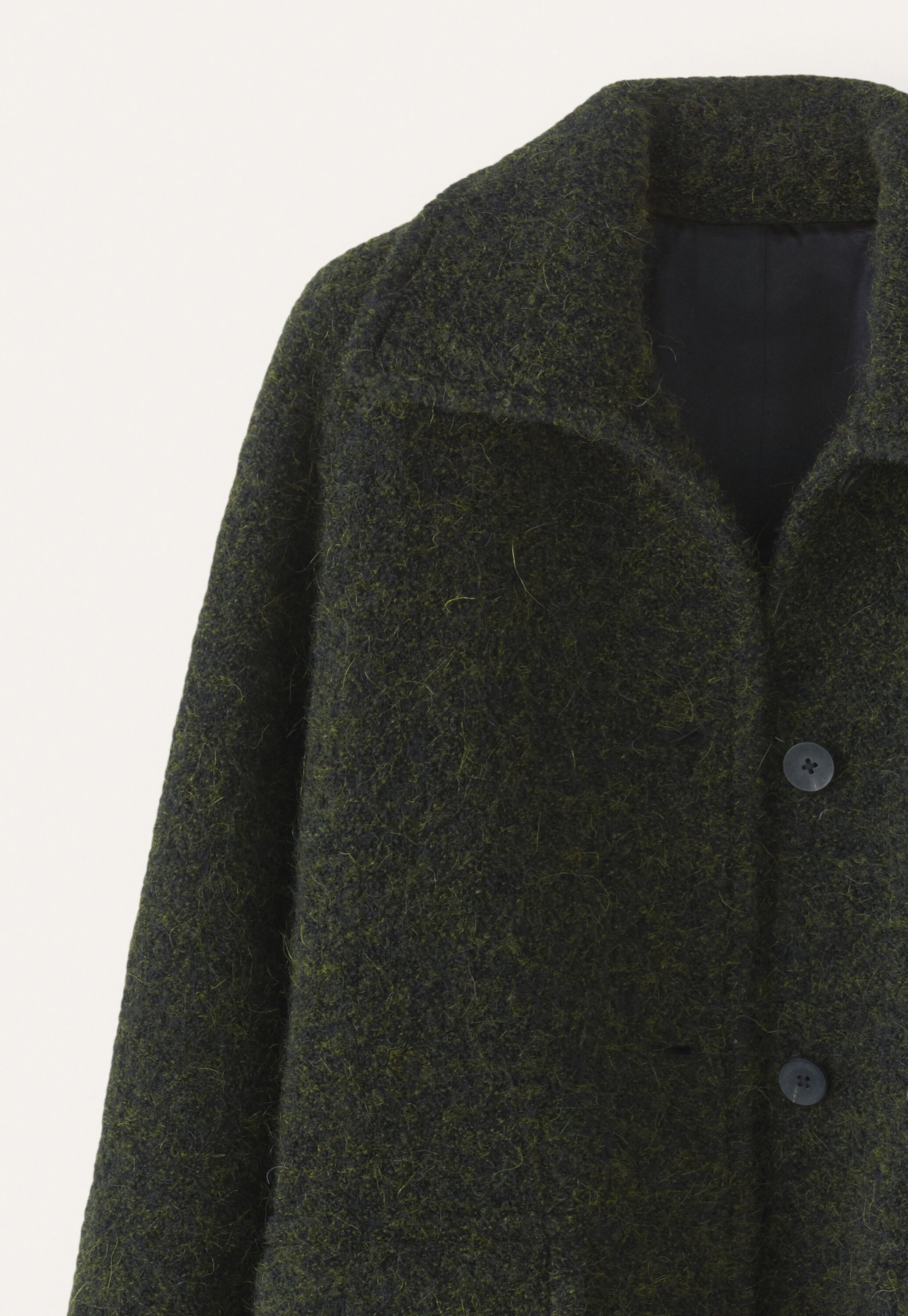 Raglan-sleeve coat