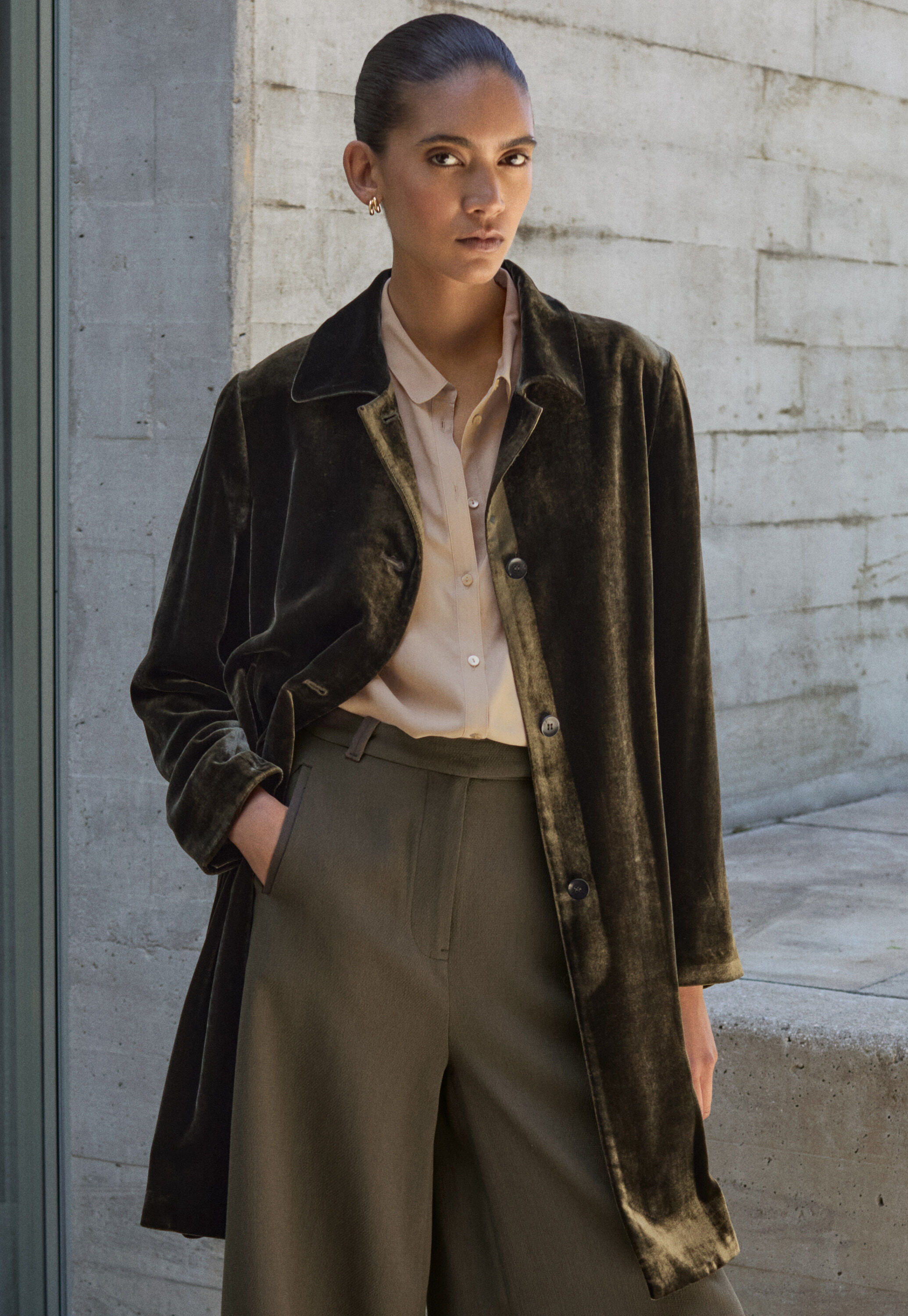 Rounded collar blouse