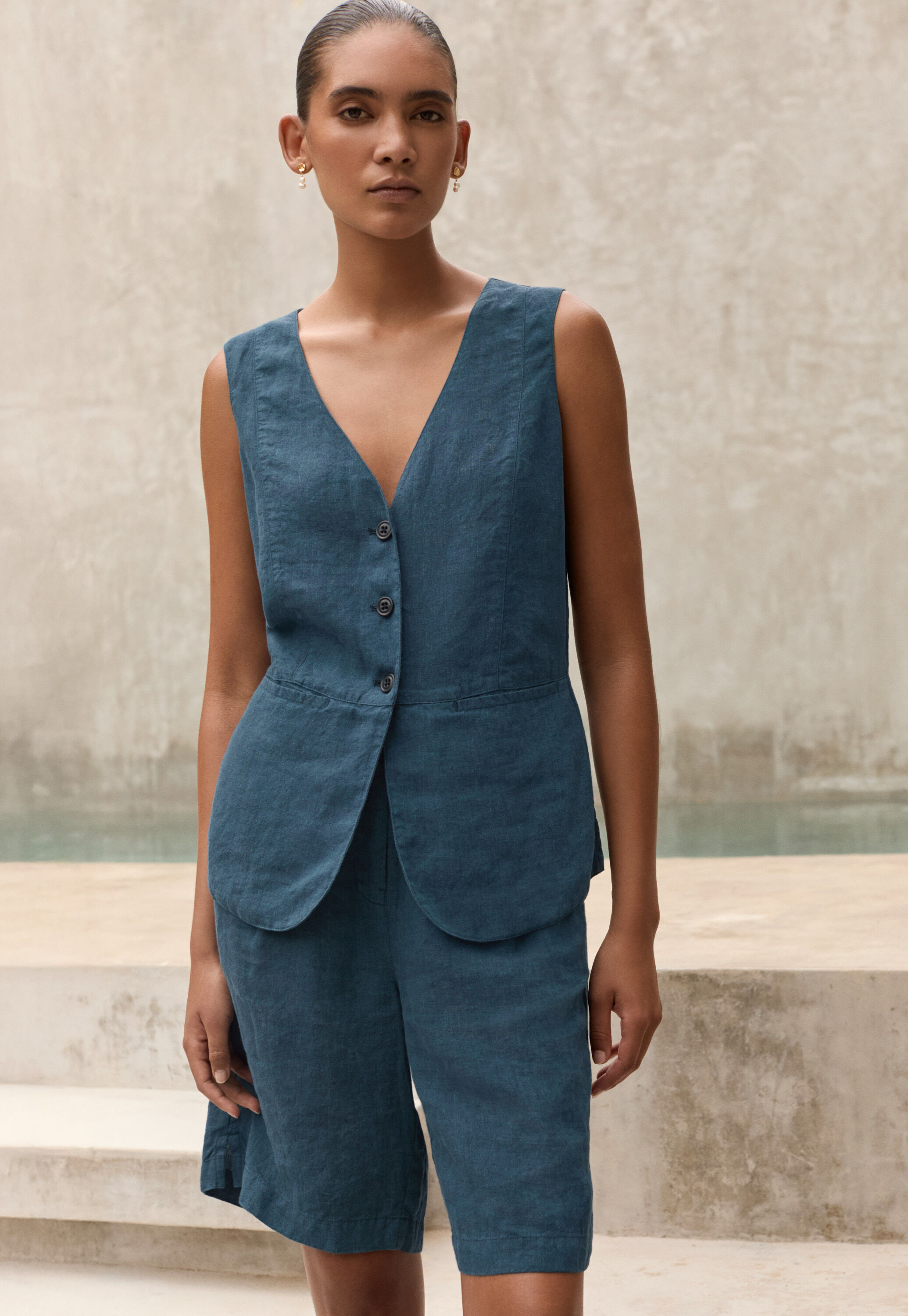 Pleat-front shorts