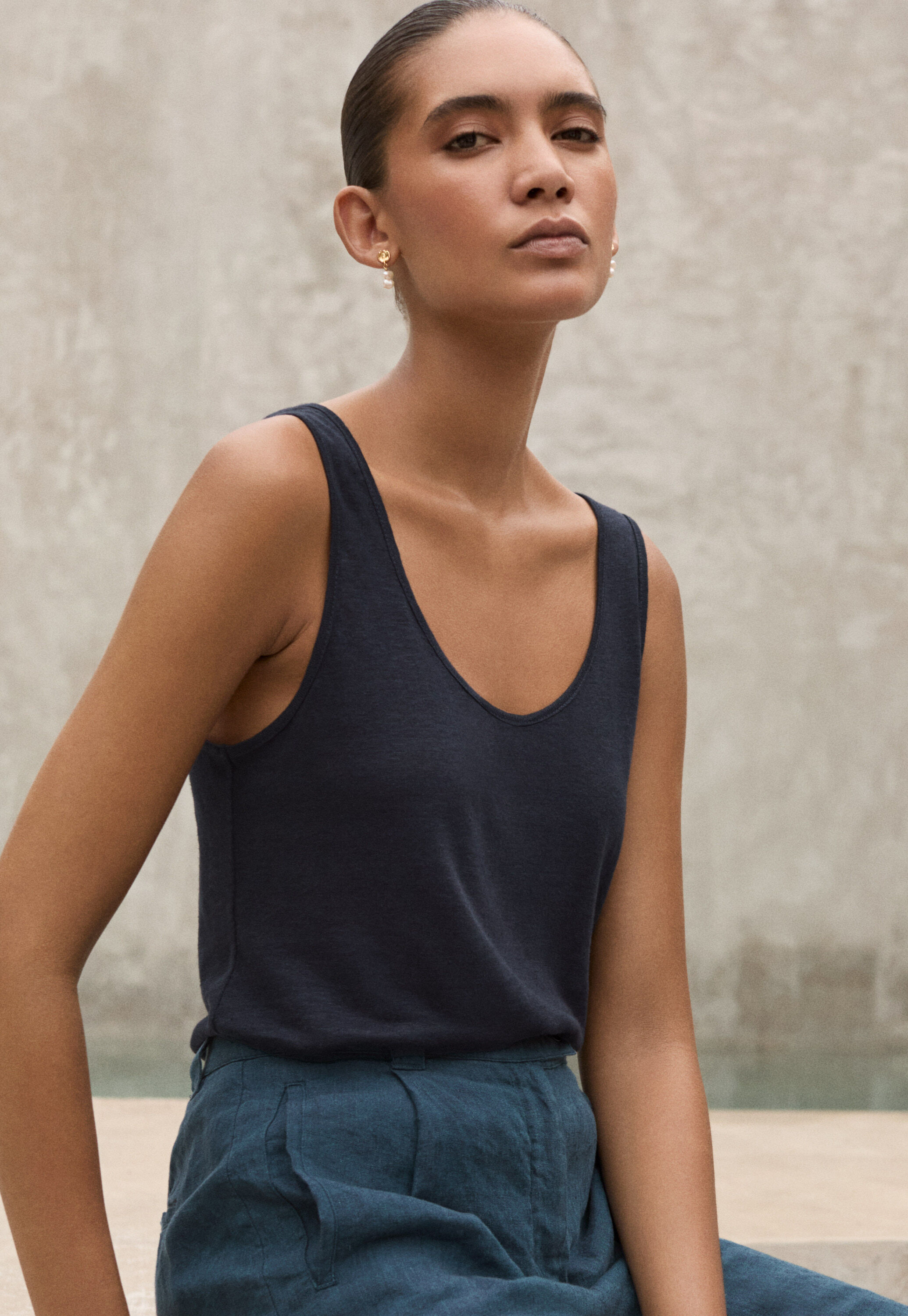Simple vest