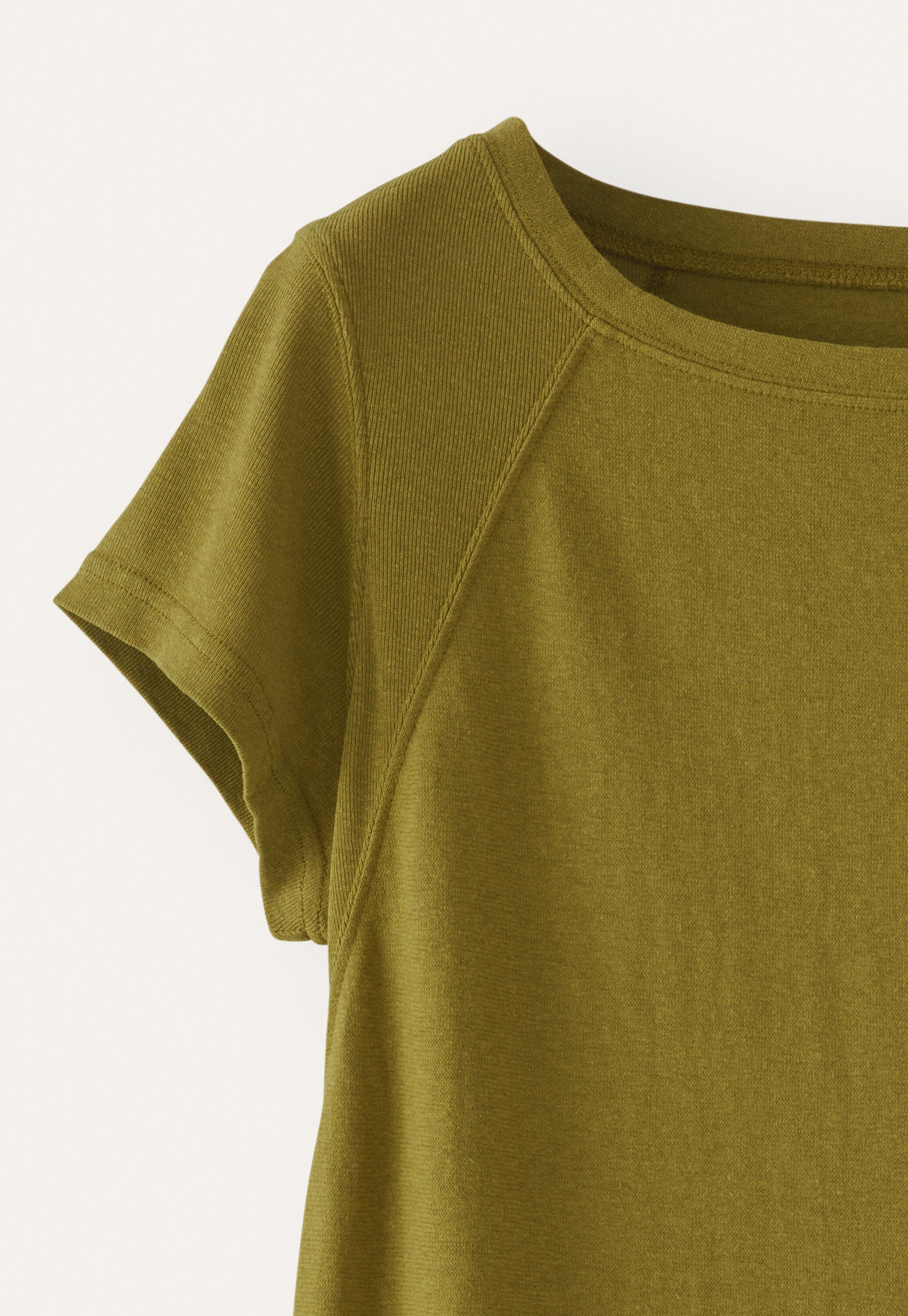 Raglan-sleeve top