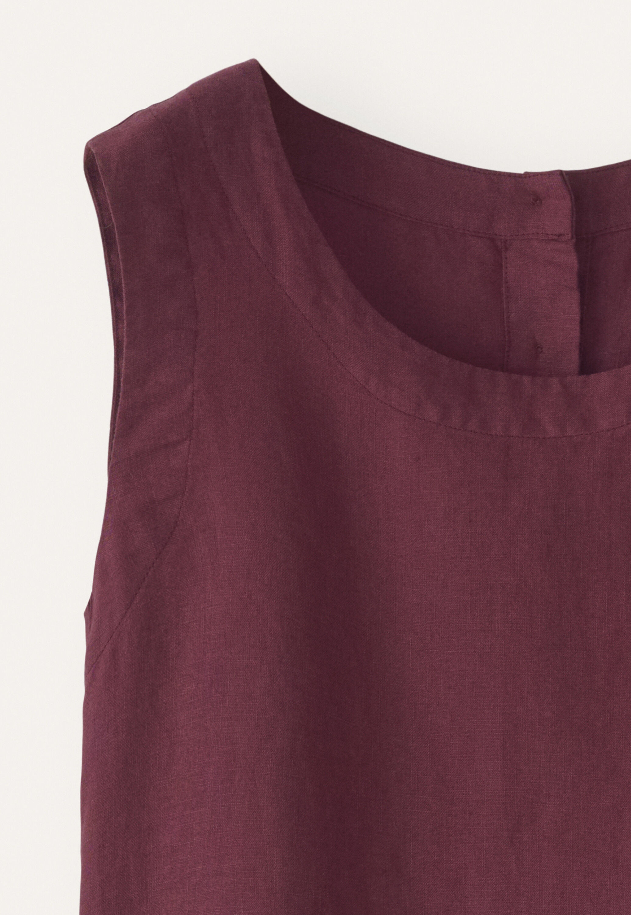 Button-back sleeveless top