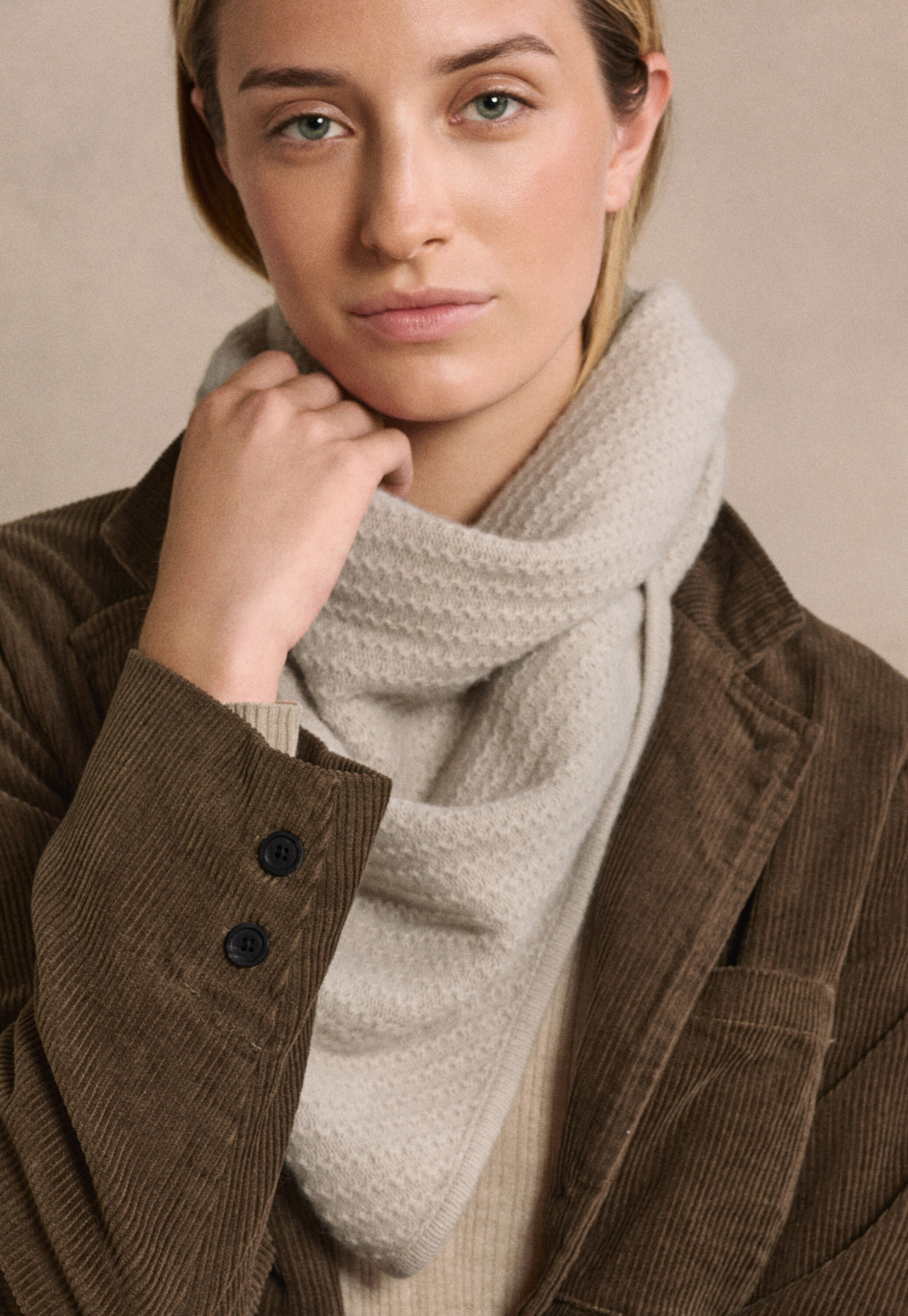 Knitted triangle scarf